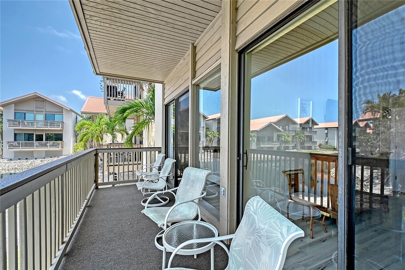 1159 LAKE HOUSE CIR #C120