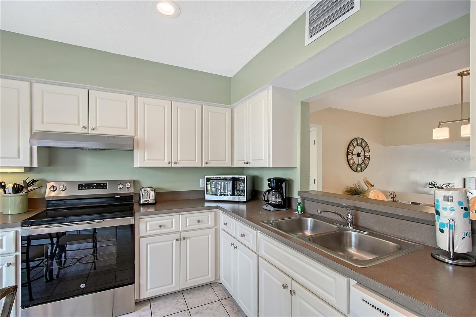 1159 LAKE HOUSE CIR #C120