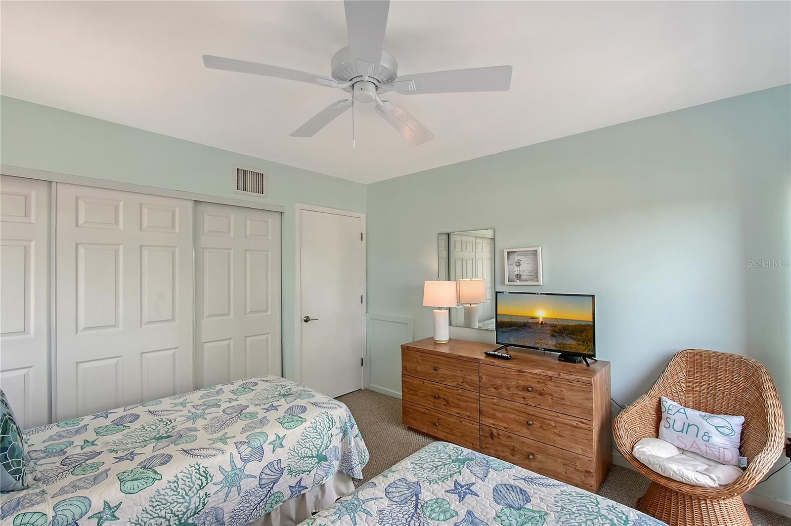 1159 LAKE HOUSE CIR #C120