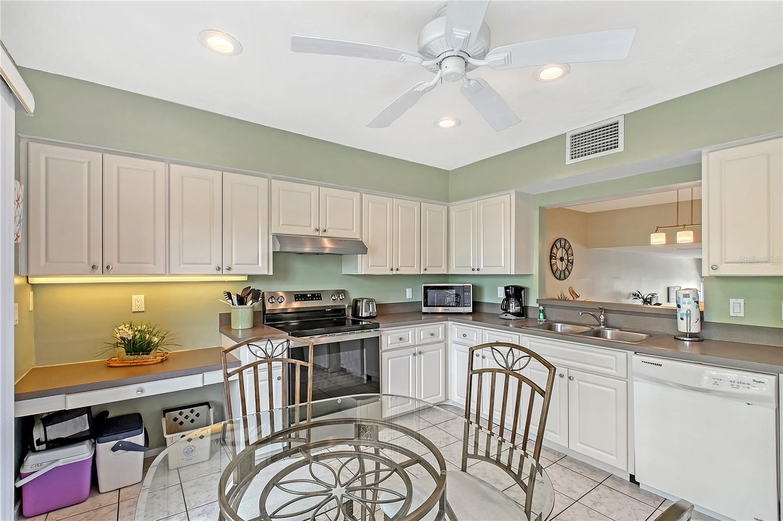 1159 LAKE HOUSE CIR #C120