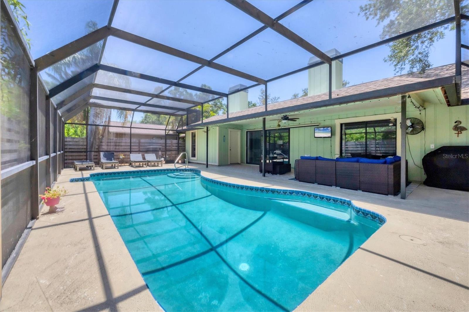 4079 WOODVIEW DR