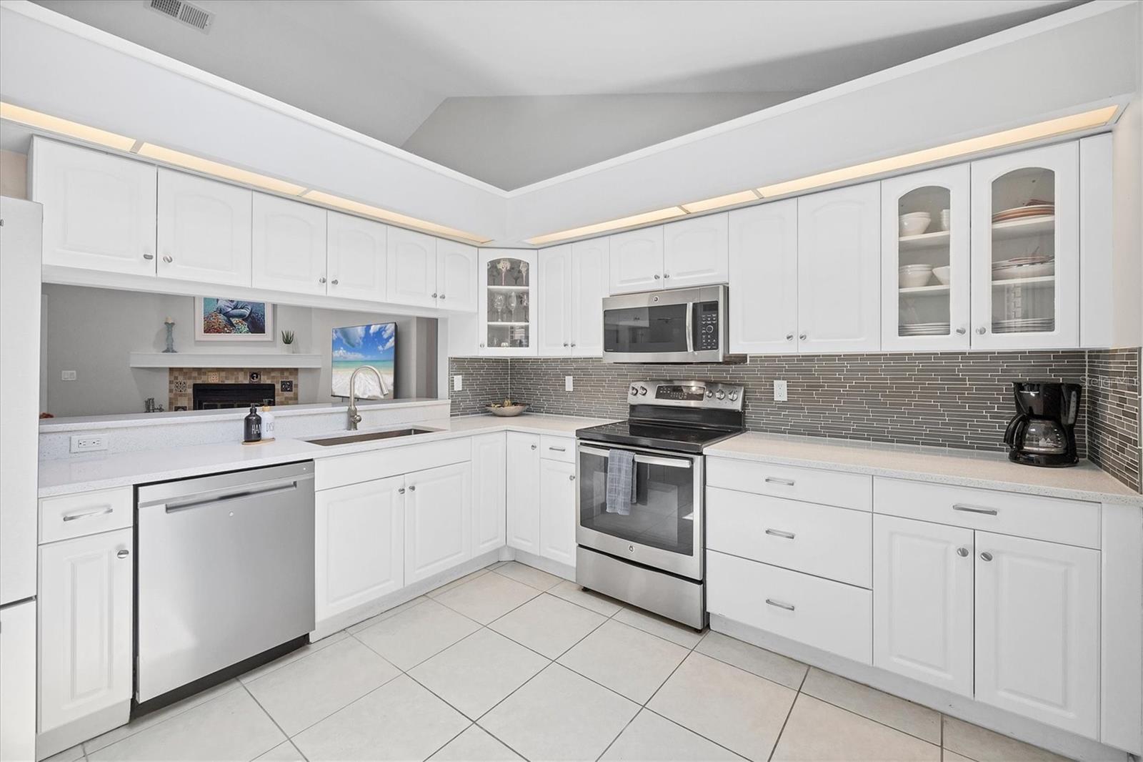 4079 WOODVIEW DR