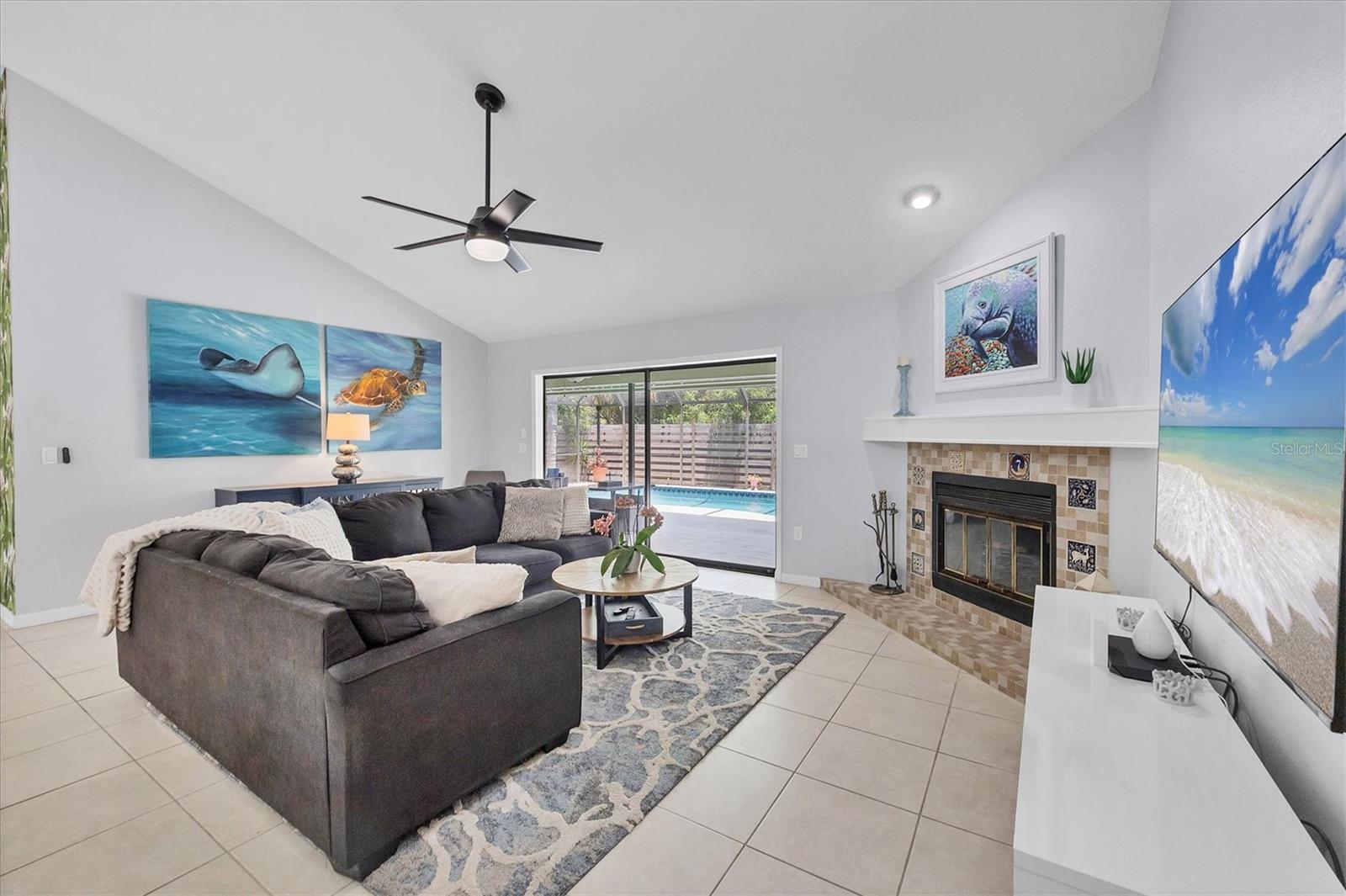 4079 WOODVIEW DR