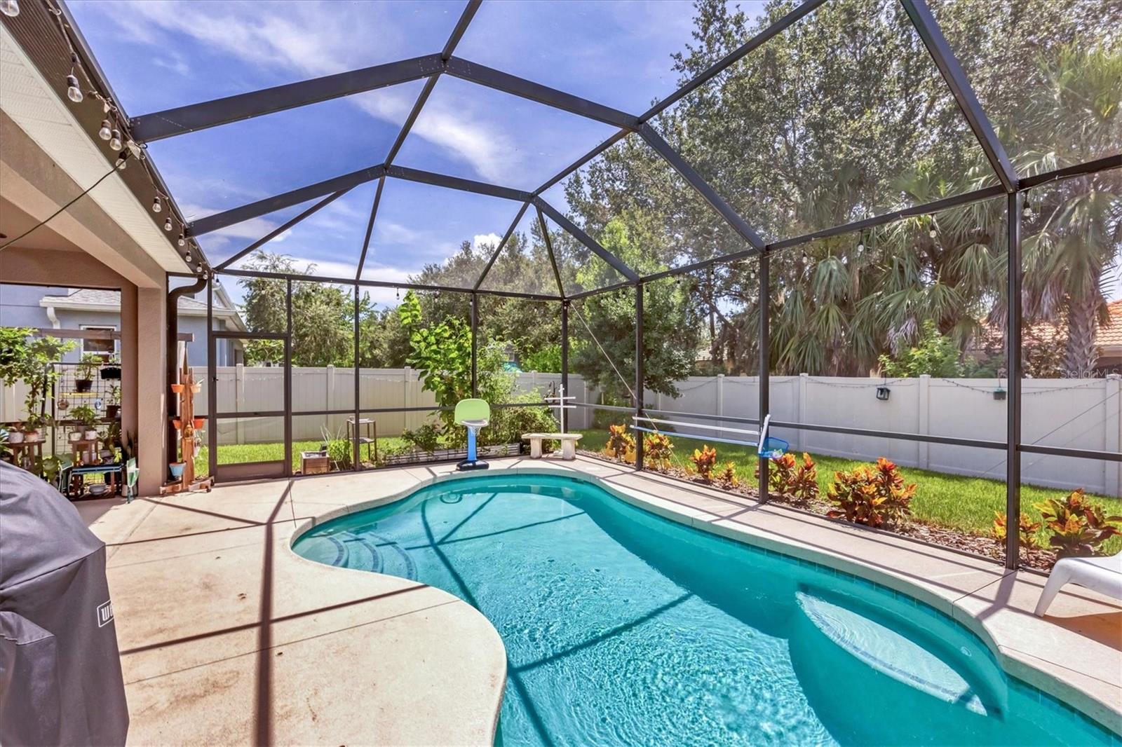 7536 AGUILA DR