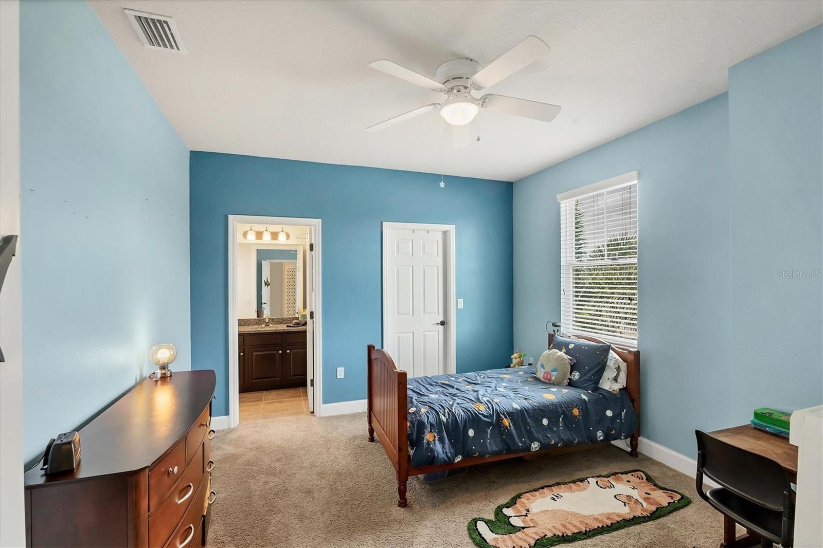 7536 AGUILA DR