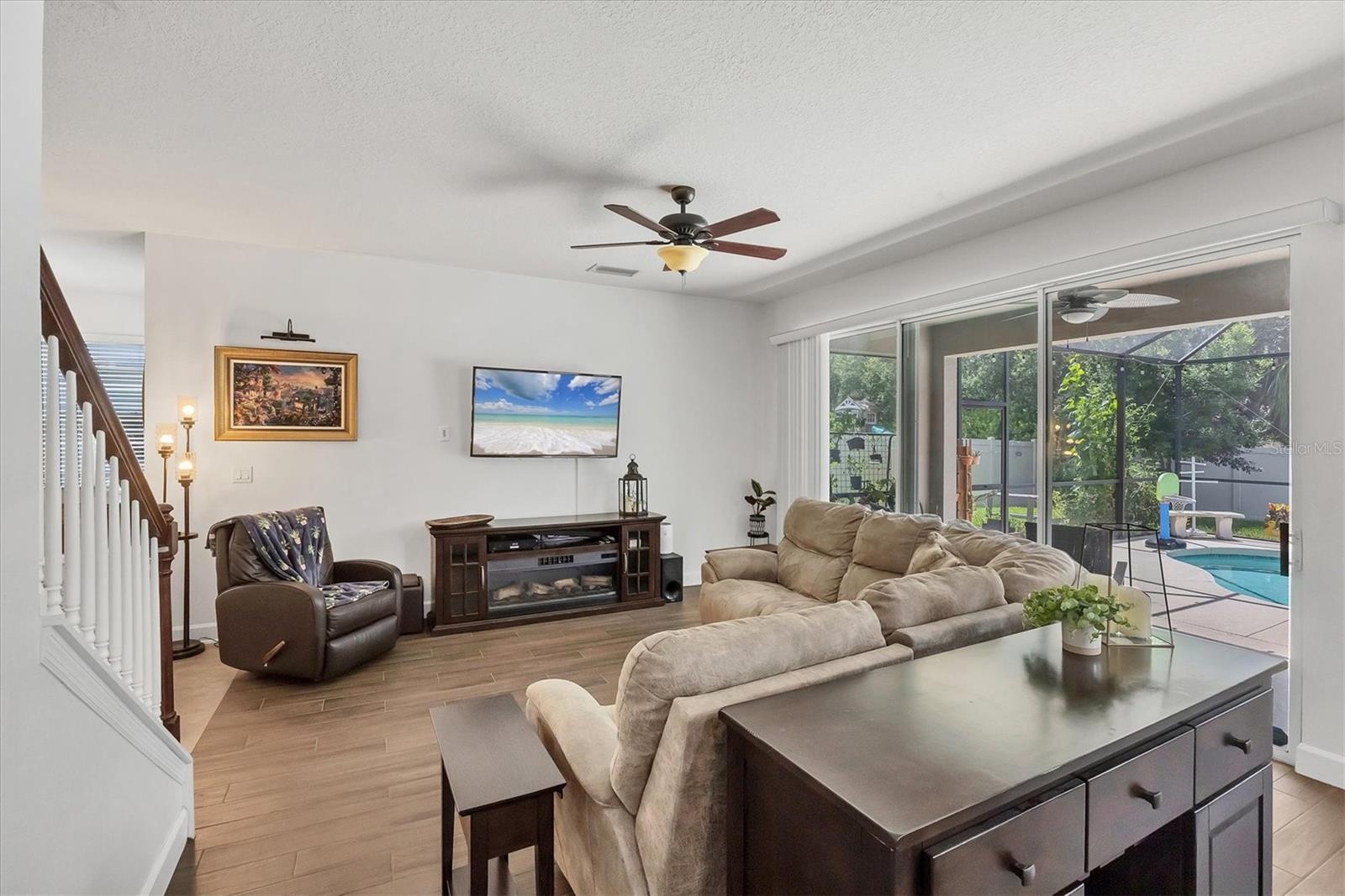 7536 AGUILA DR