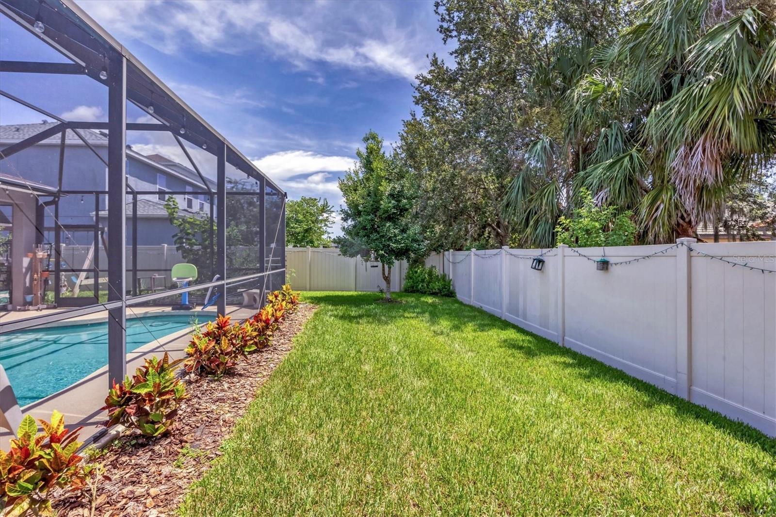 7536 AGUILA DR