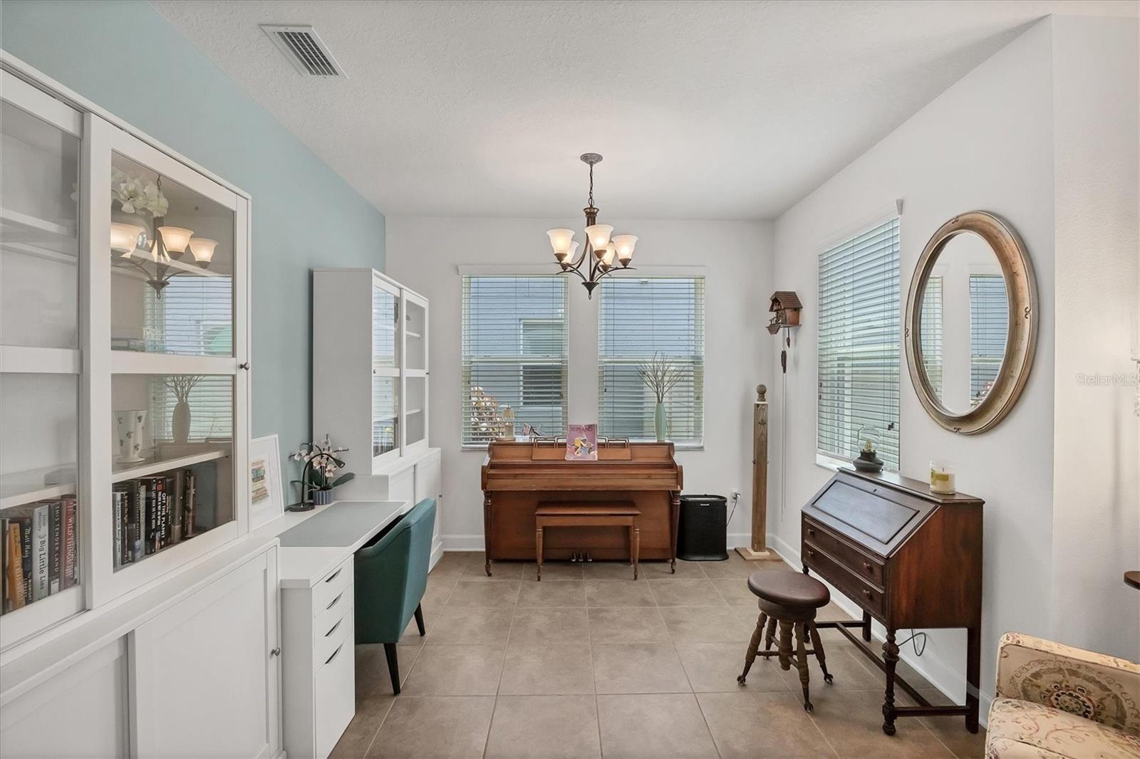 7536 AGUILA DR