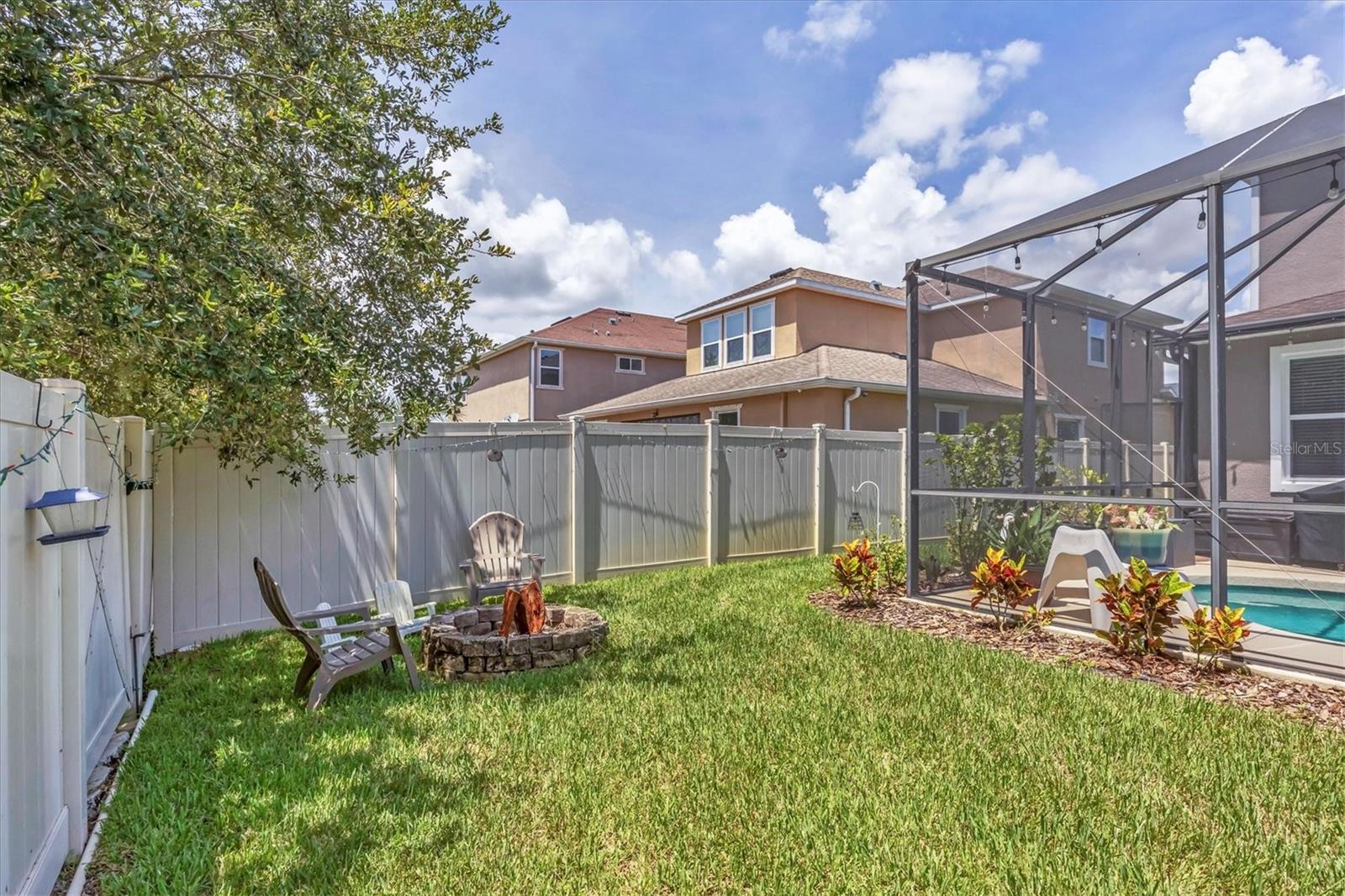 7536 AGUILA DR