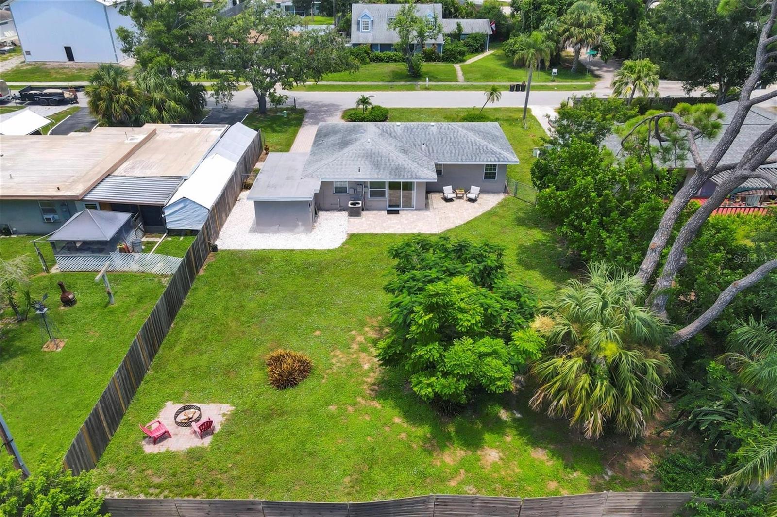 2284 BOUGAINVILLEA ST