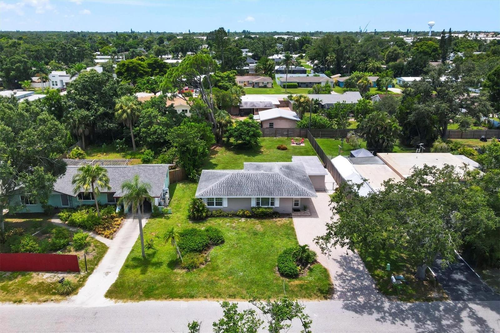 2284 BOUGAINVILLEA ST