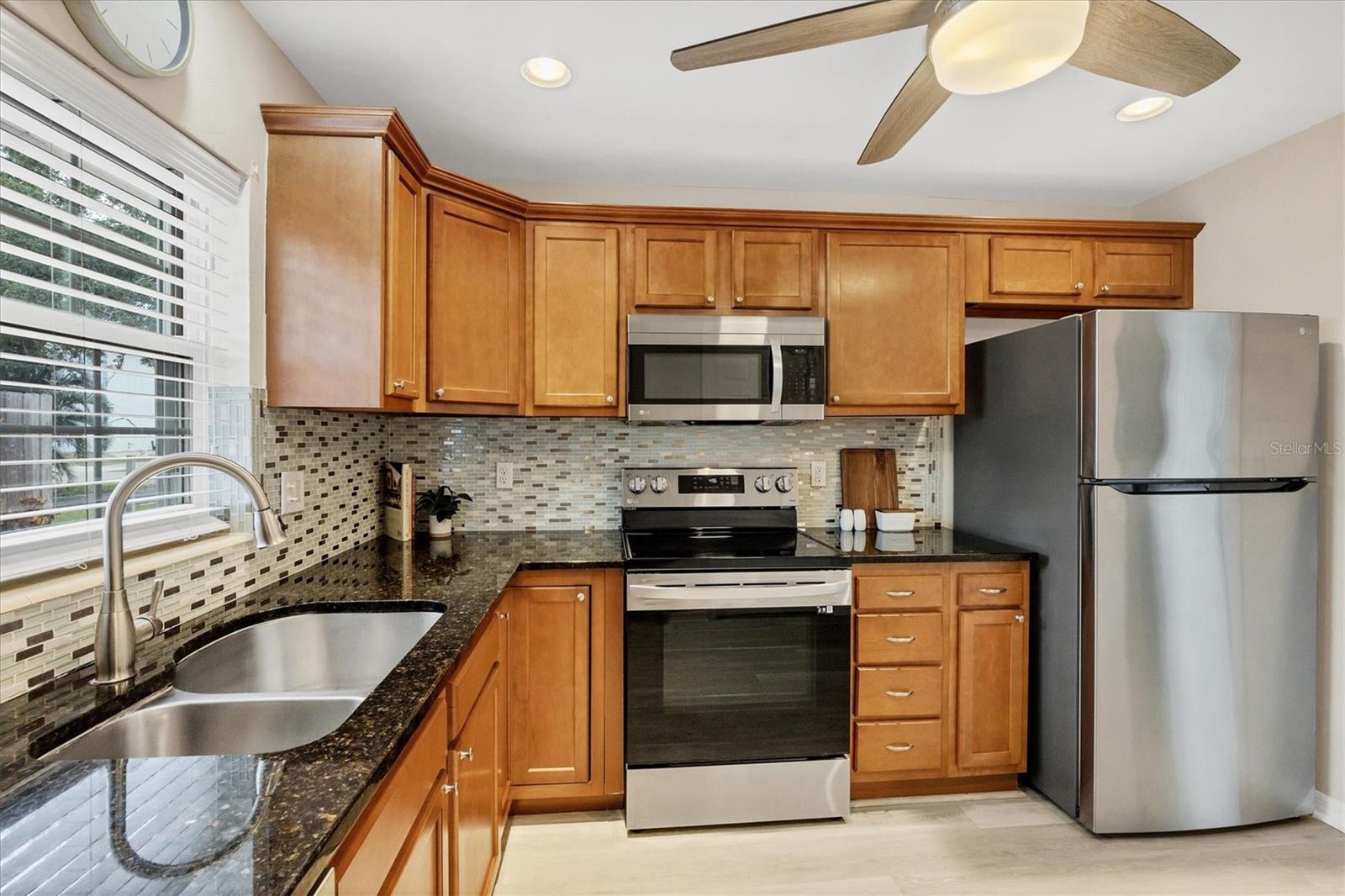 2284 BOUGAINVILLEA ST