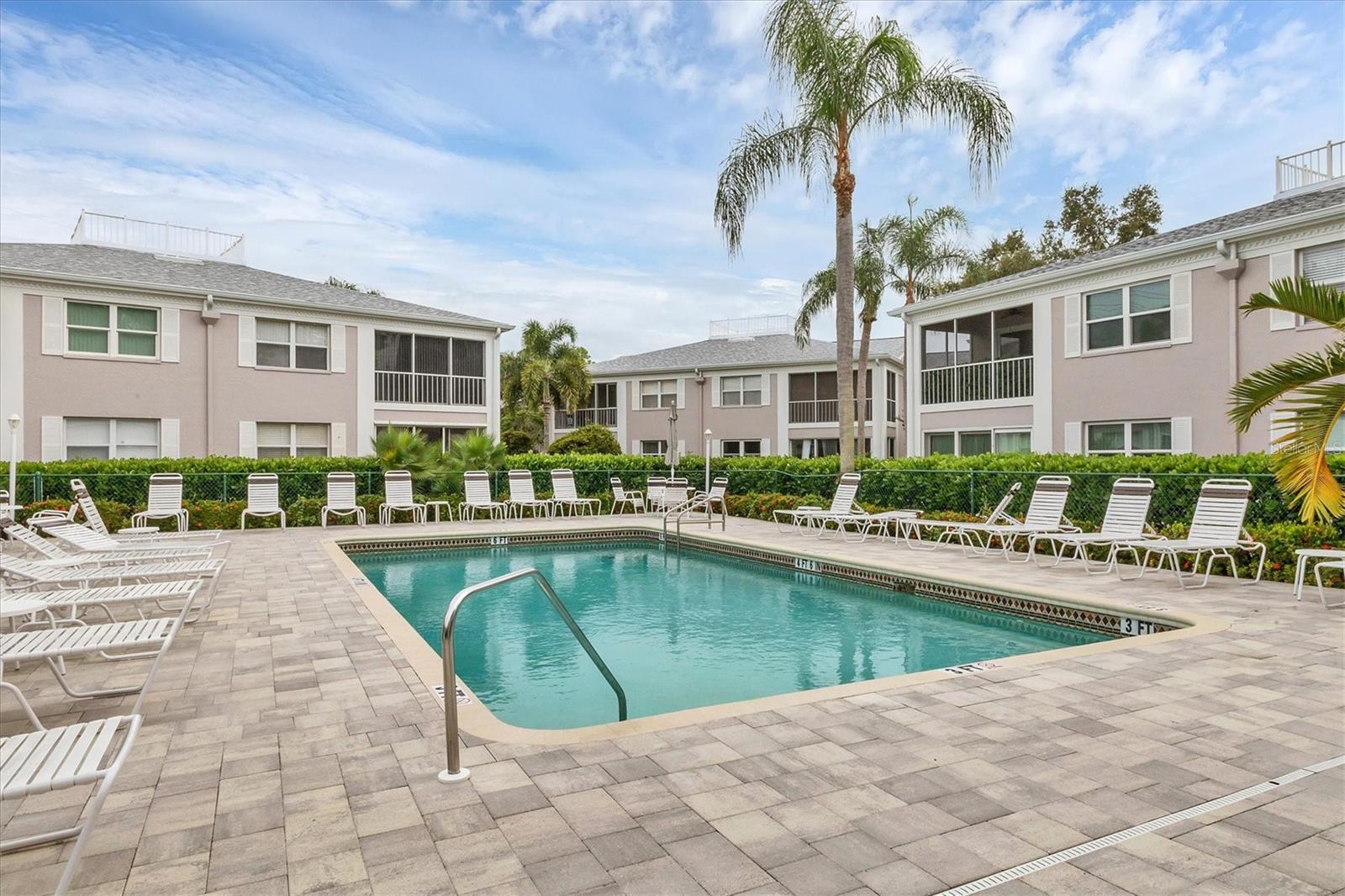 5627 SHEFFIELD GREENE CIR #37