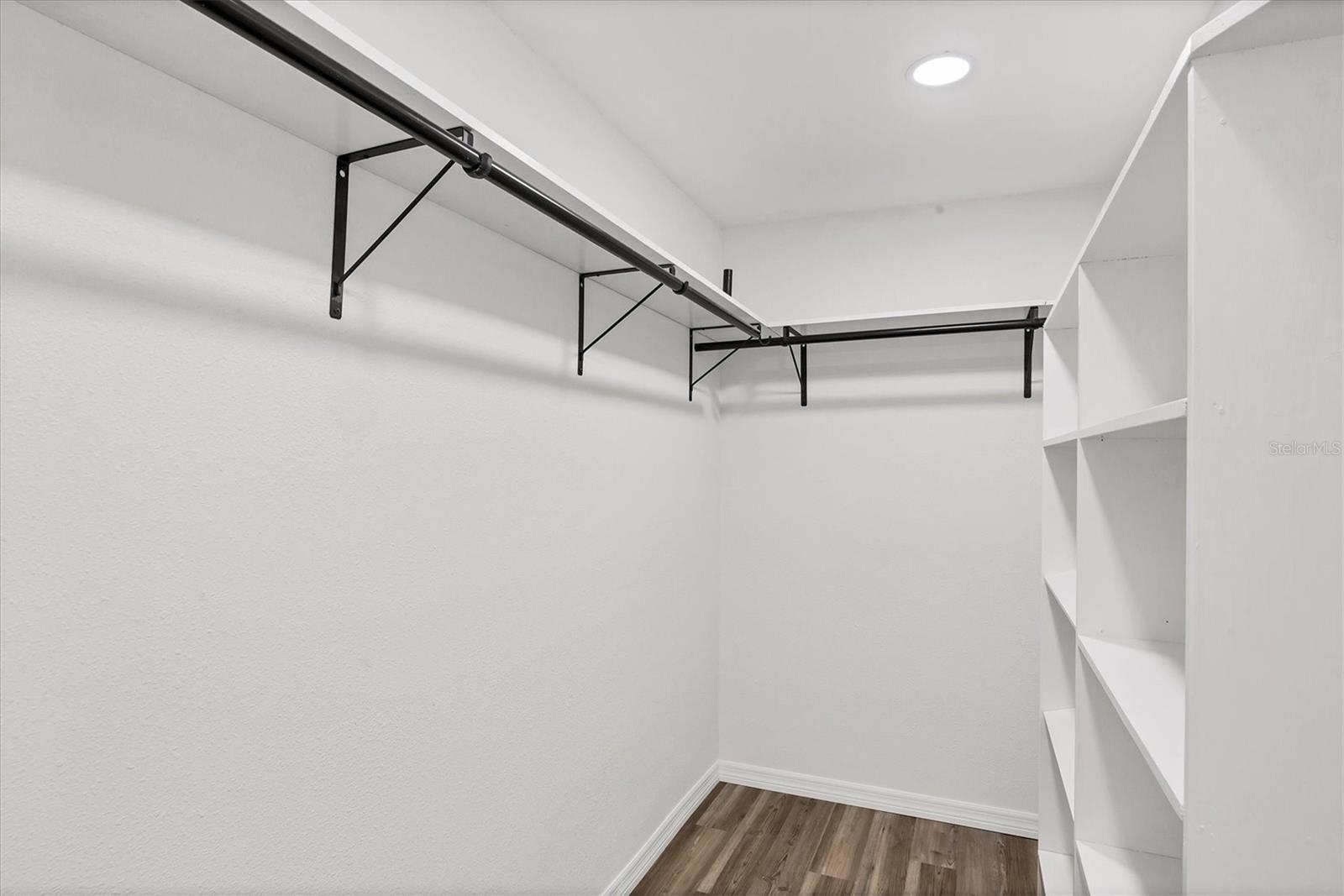 2460 WHIPPOORWILL CIR