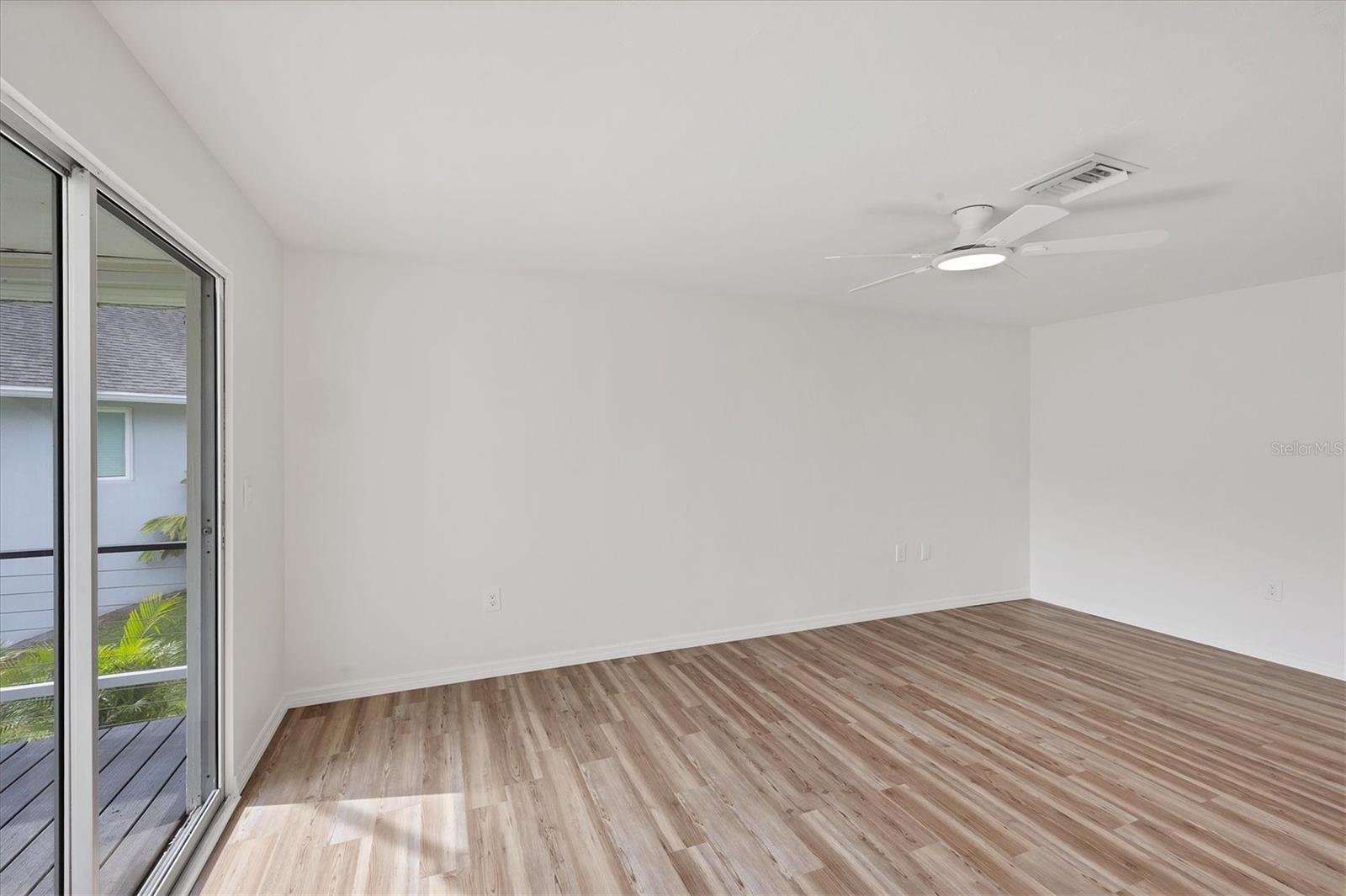 2460 WHIPPOORWILL CIR