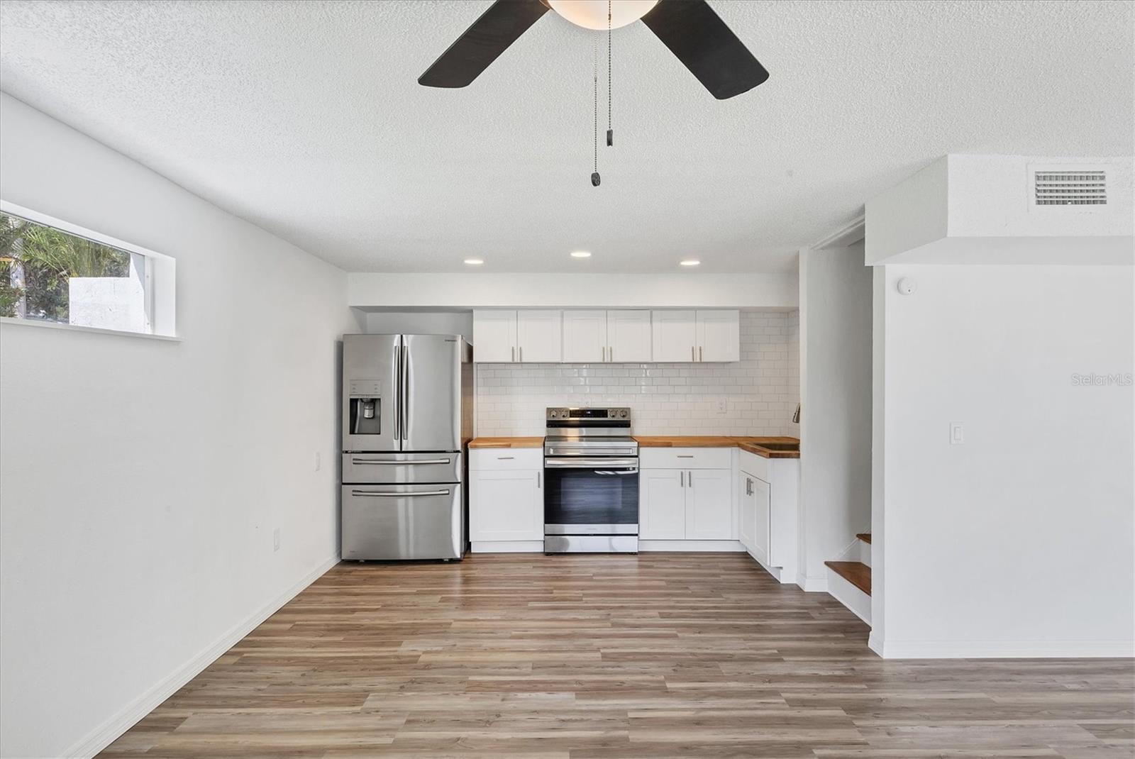 2460 WHIPPOORWILL CIR