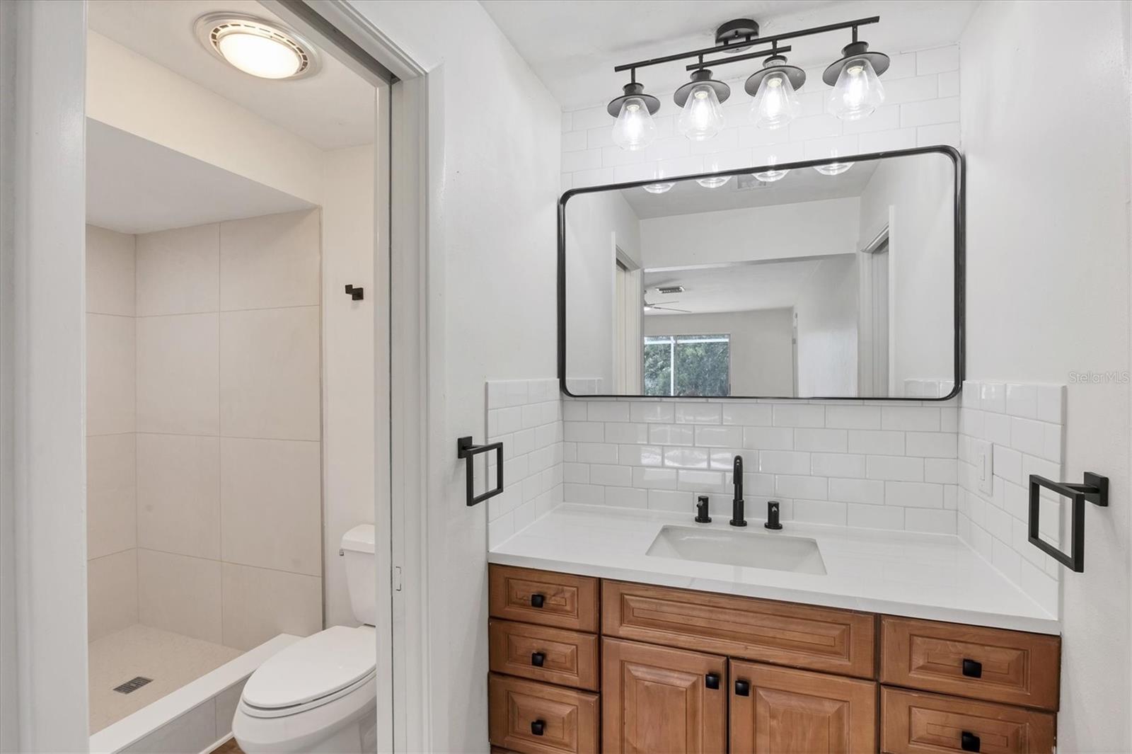 2460 WHIPPOORWILL CIR