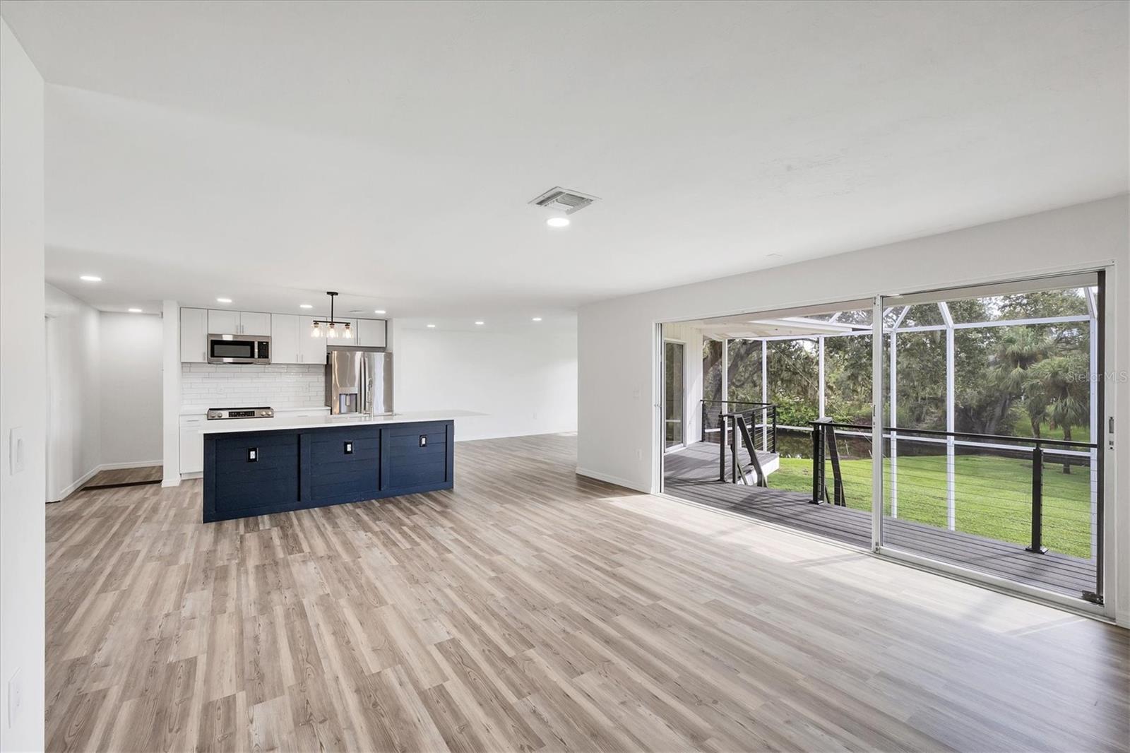 2460 WHIPPOORWILL CIR