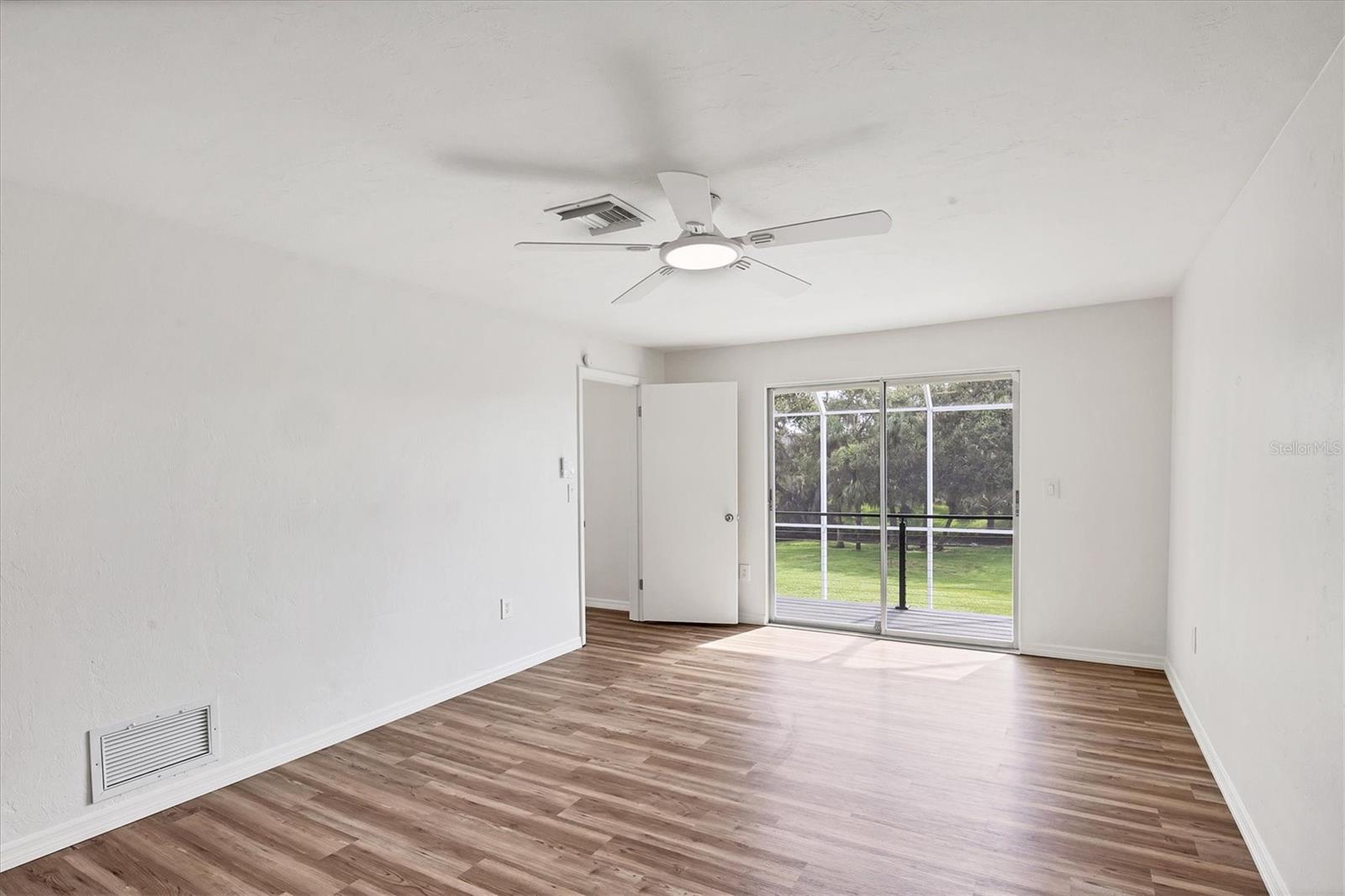 2460 WHIPPOORWILL CIR