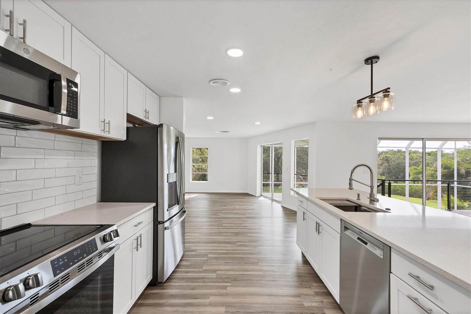 2460 WHIPPOORWILL CIR