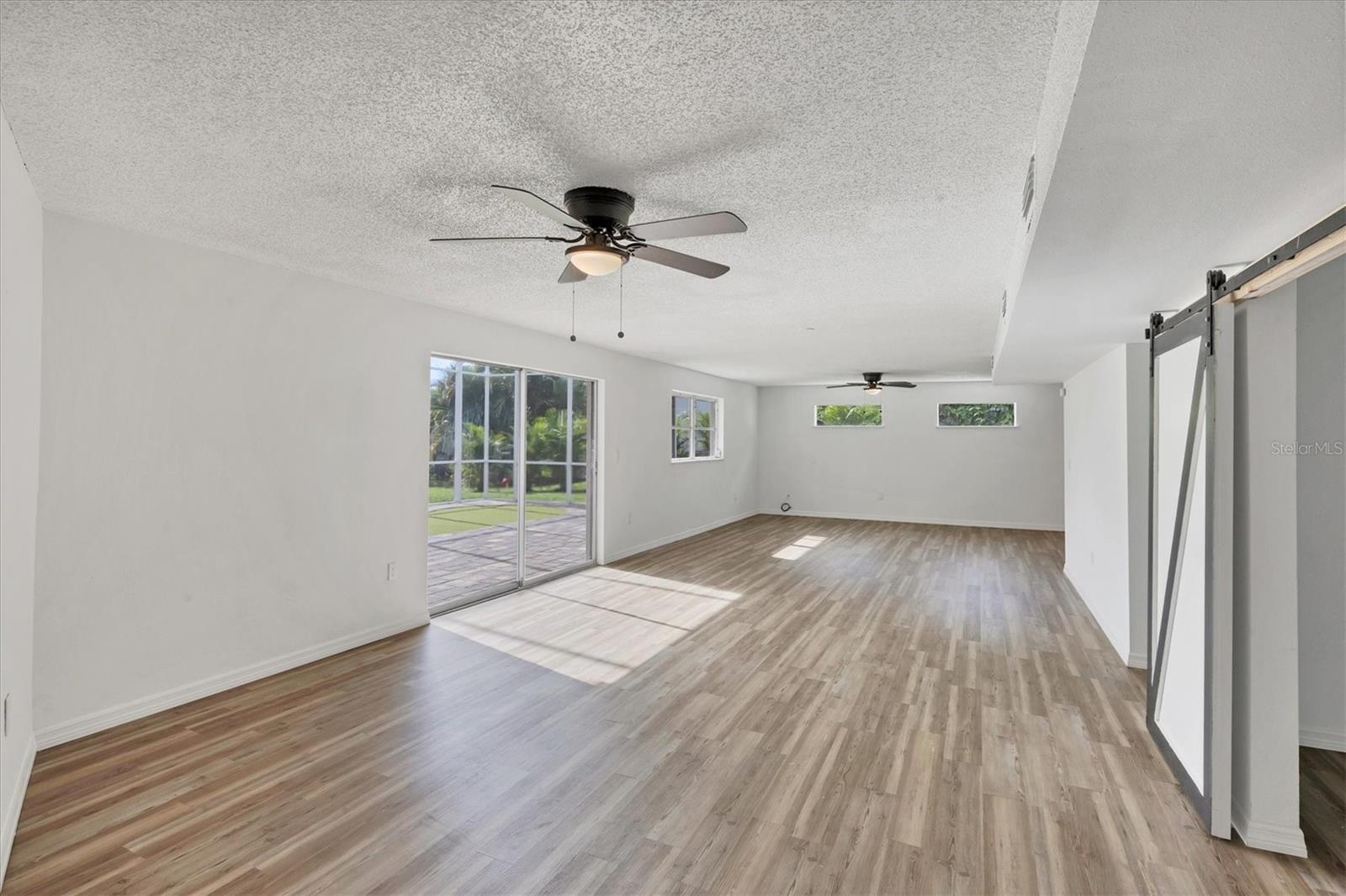 2460 WHIPPOORWILL CIR