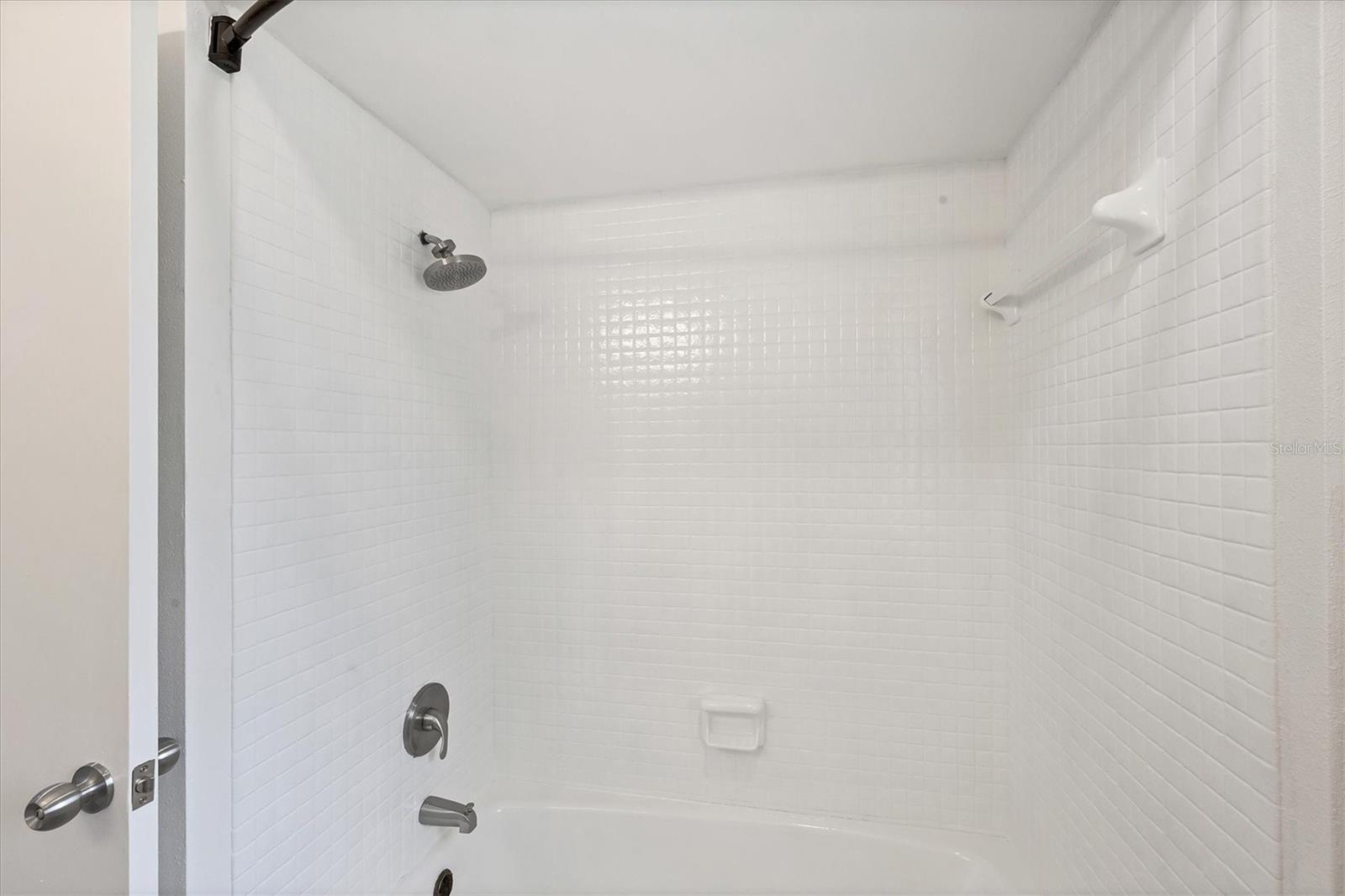 2460 WHIPPOORWILL CIR