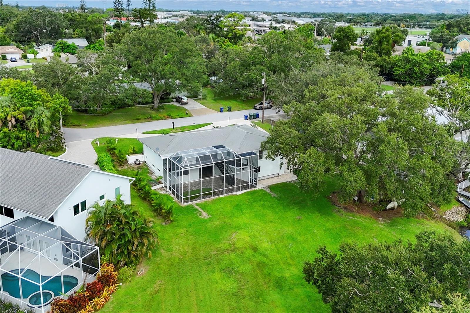 2460 WHIPPOORWILL CIR