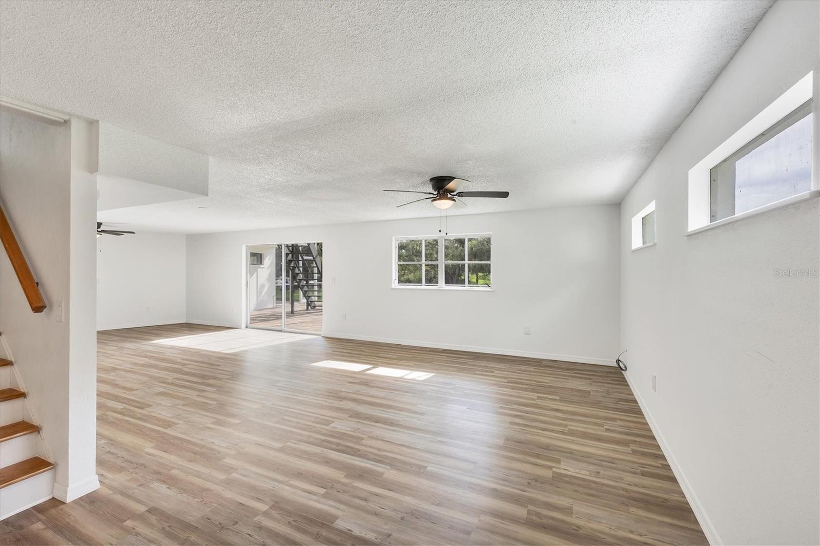 2460 WHIPPOORWILL CIR