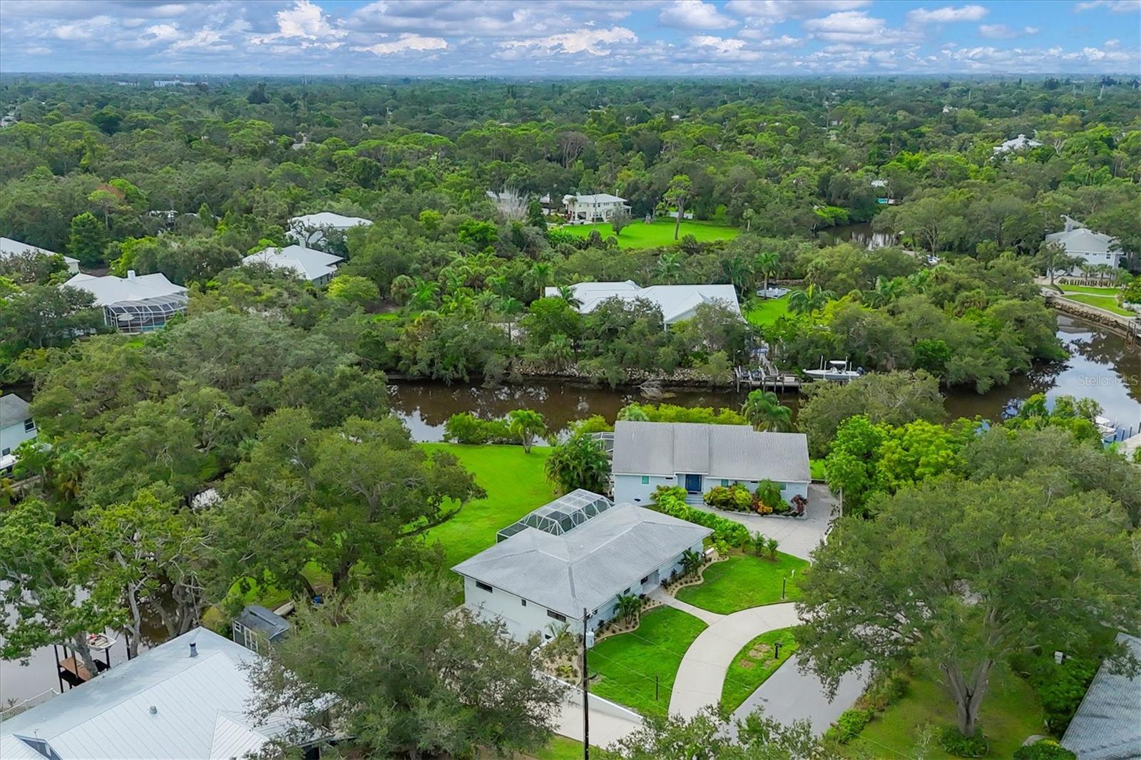 2460 WHIPPOORWILL CIR