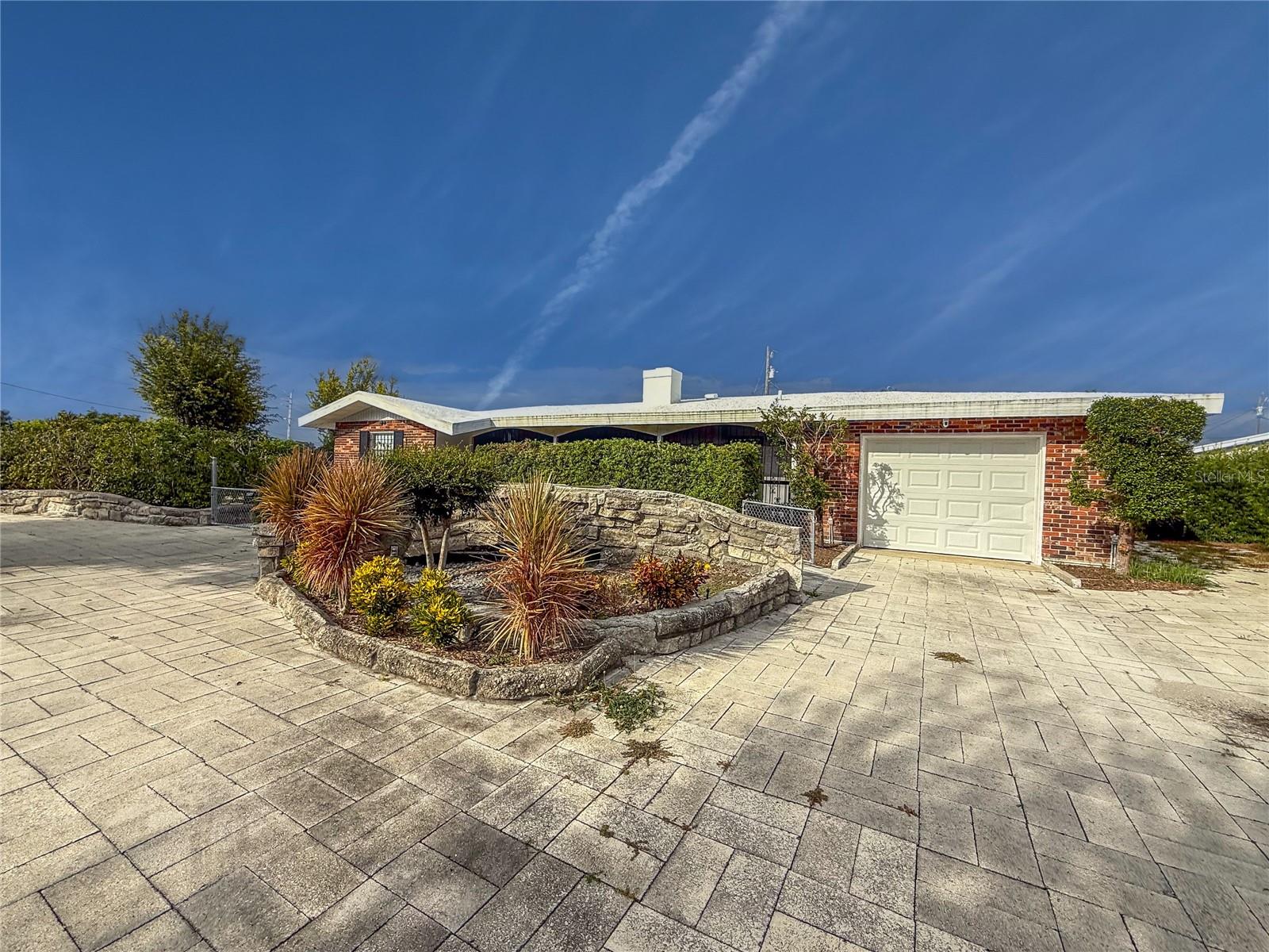 3205 BOUGAINVILLEA ST