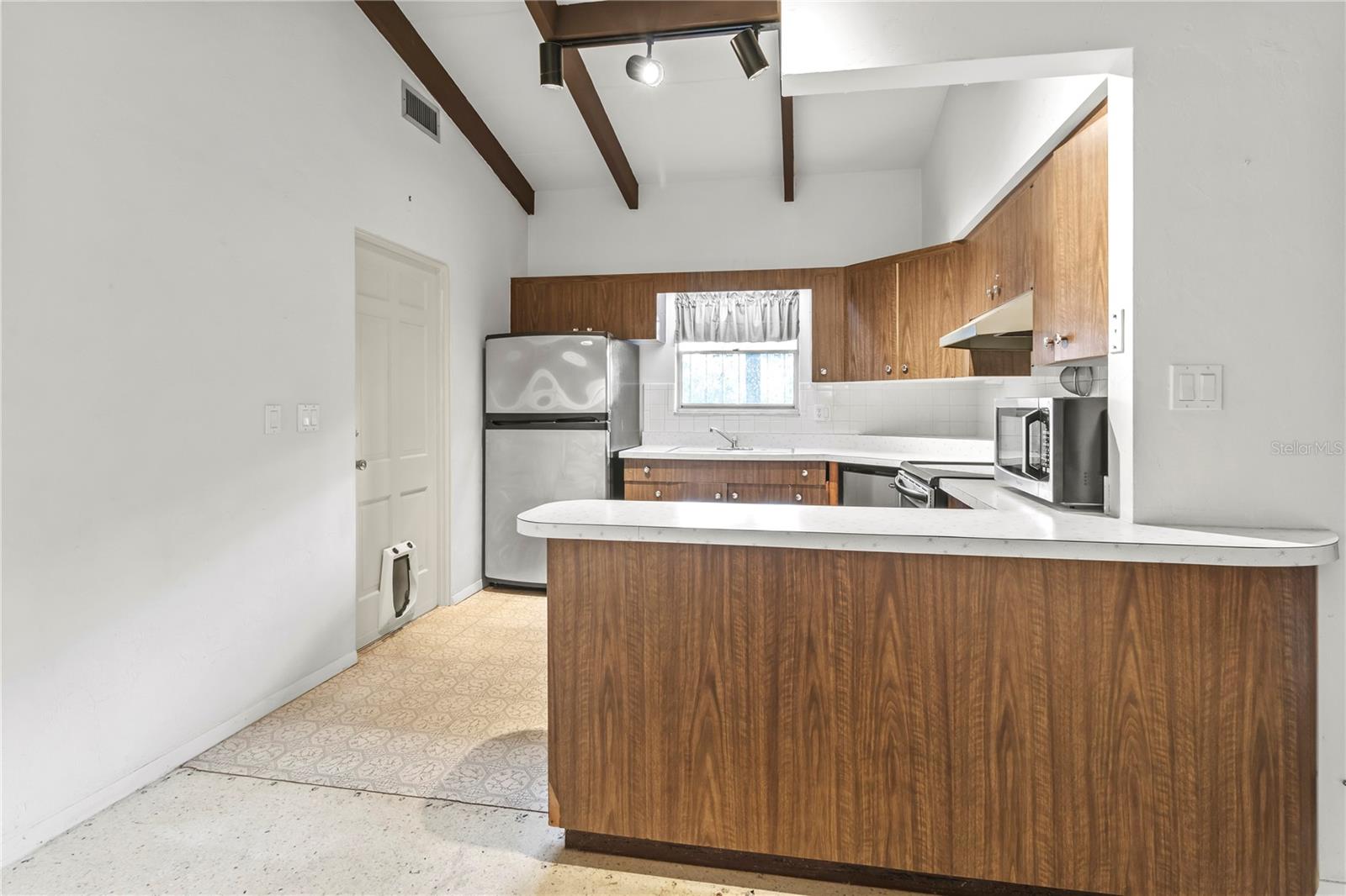 3205 BOUGAINVILLEA ST