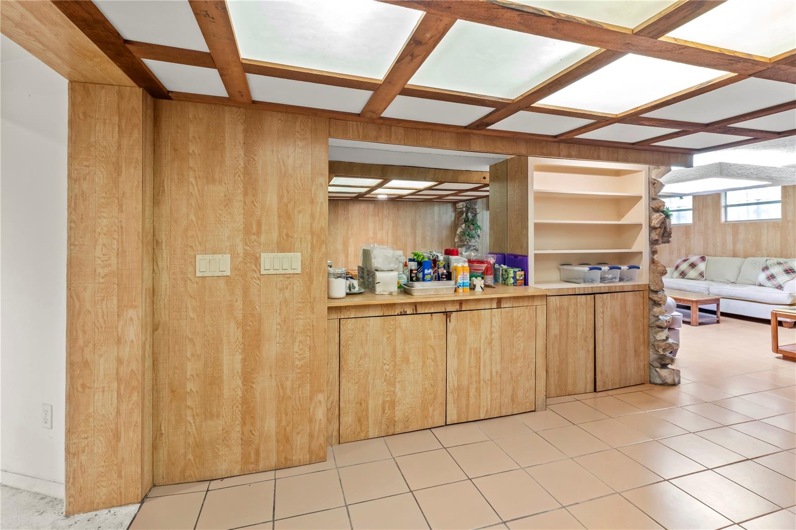 3205 BOUGAINVILLEA ST