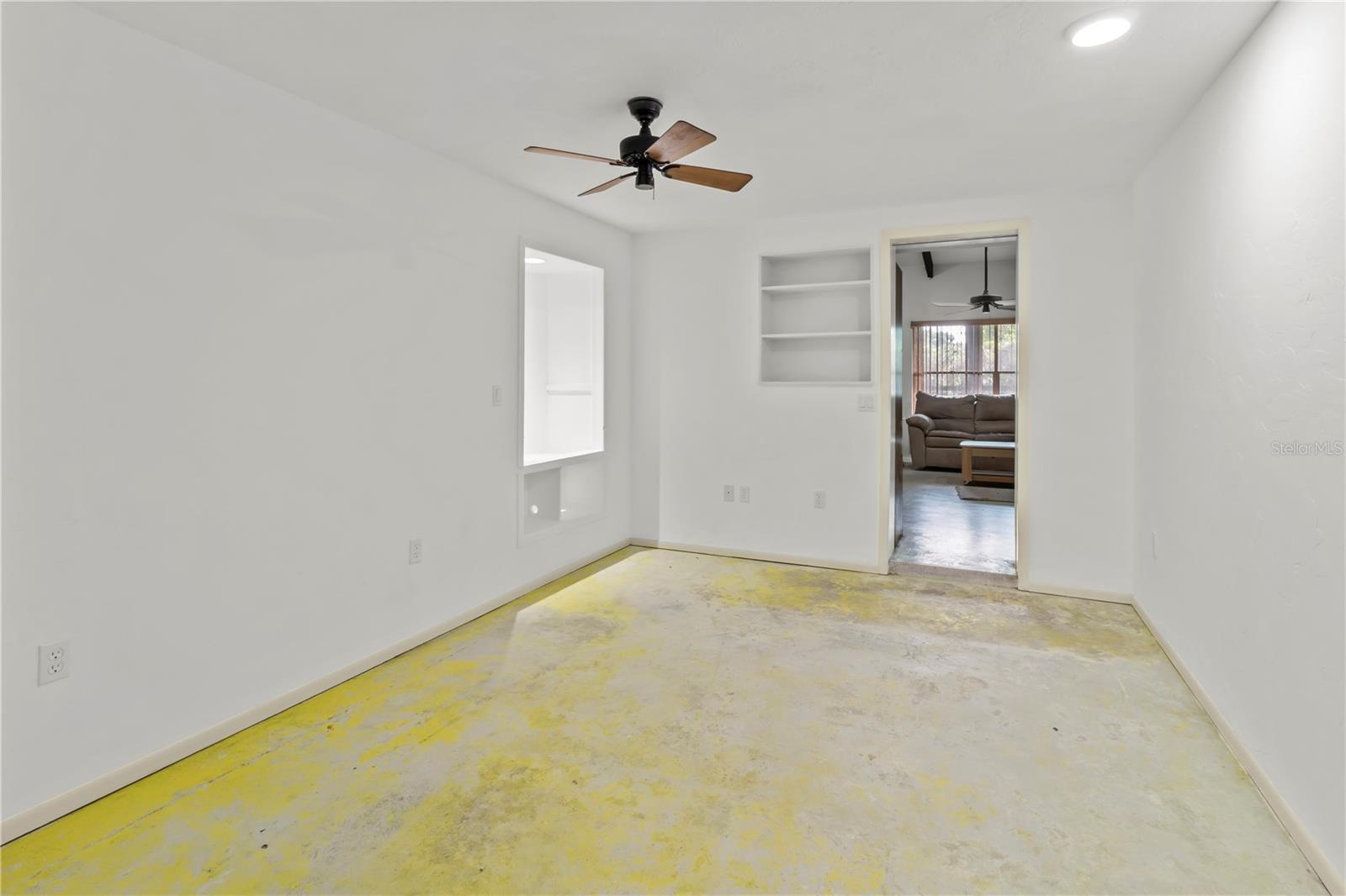 3205 BOUGAINVILLEA ST