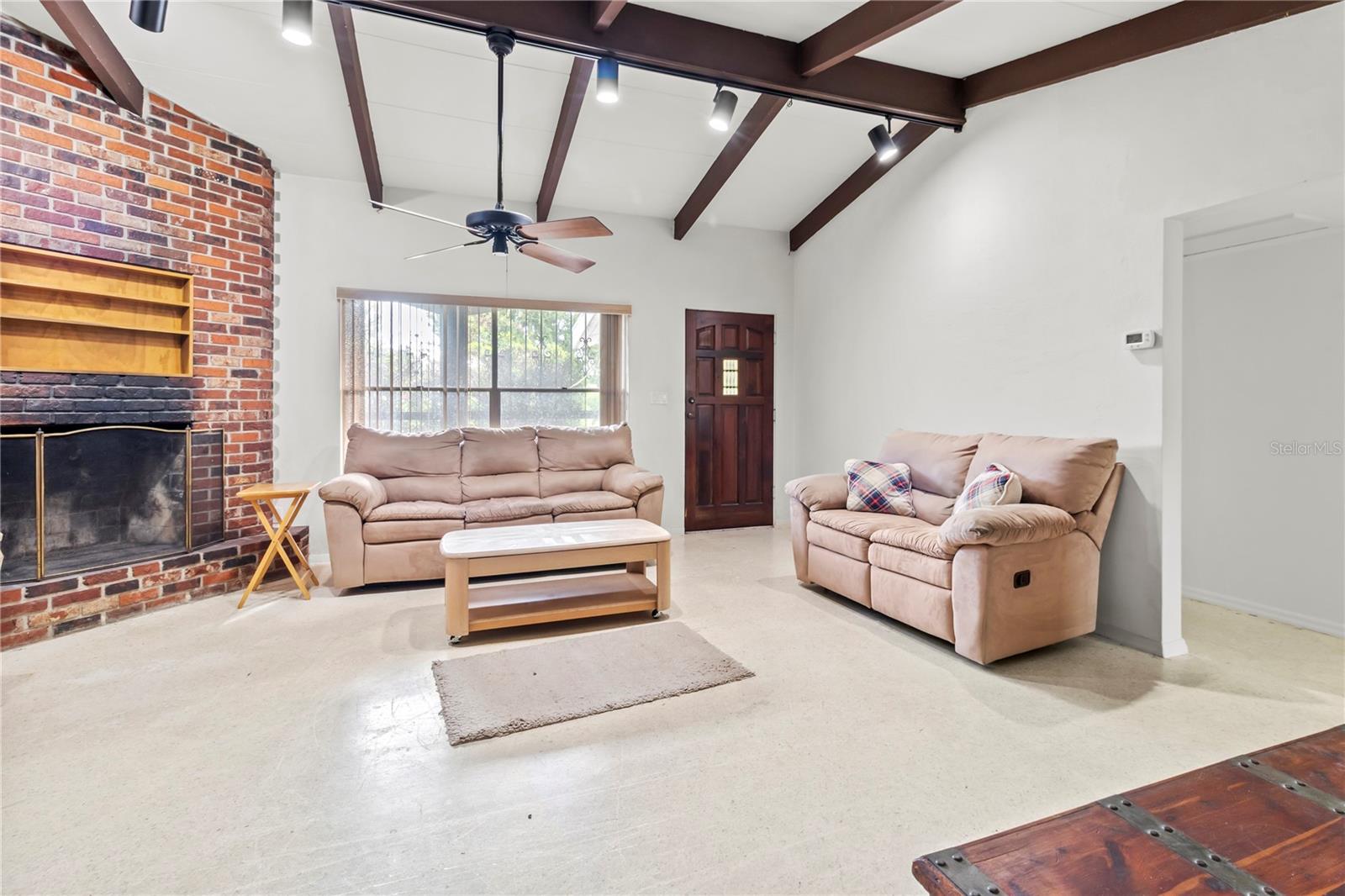 3205 BOUGAINVILLEA ST