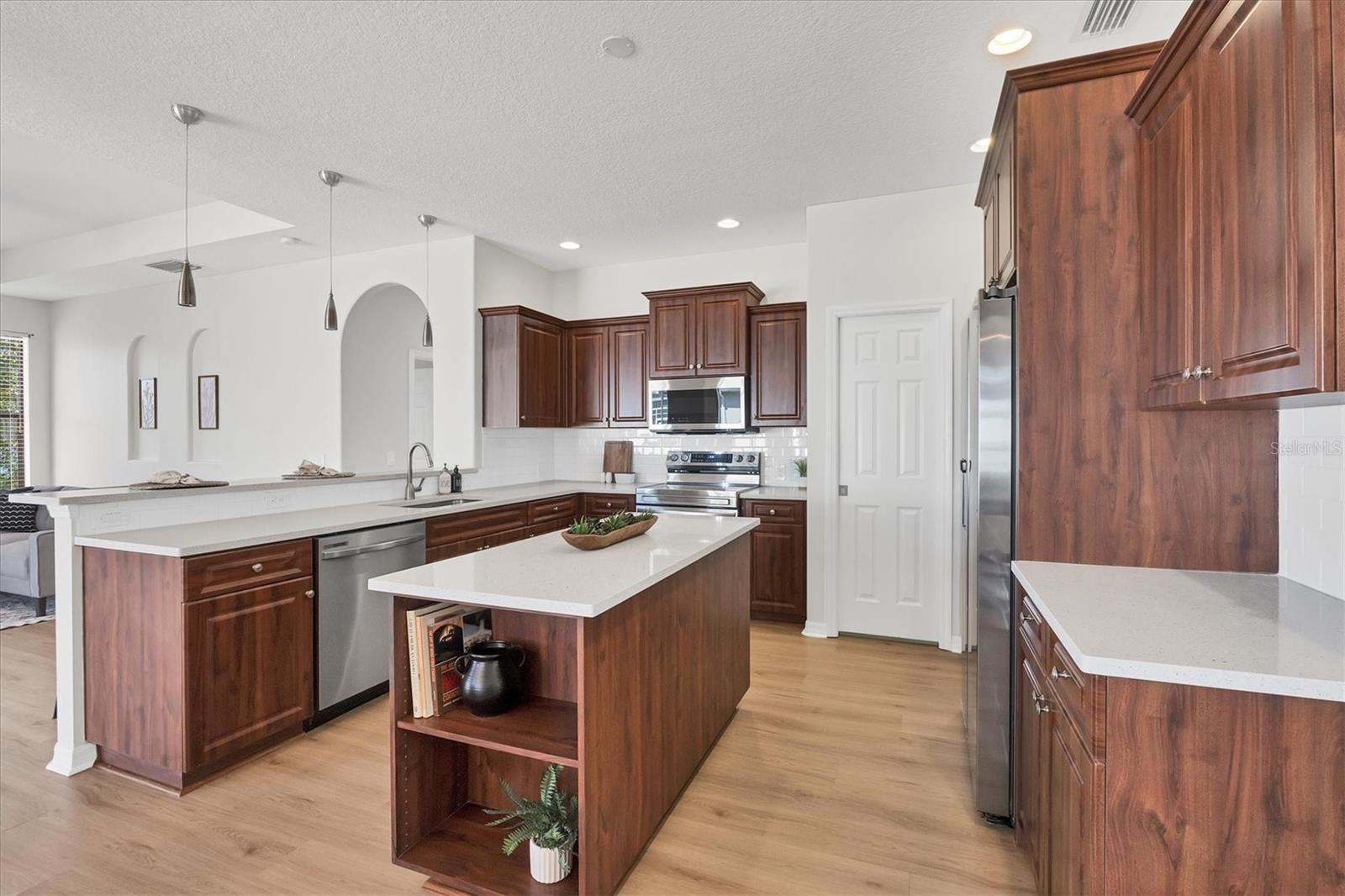 6255 AVENTURA DR