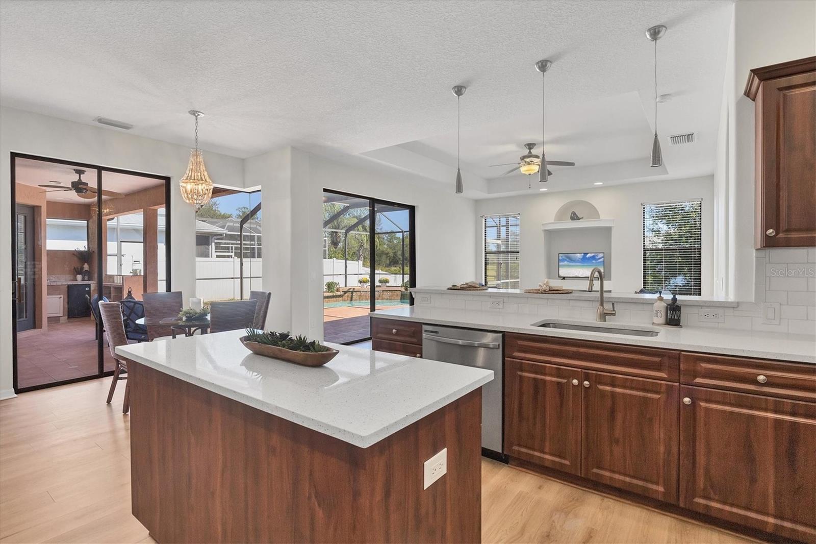 6255 AVENTURA DR