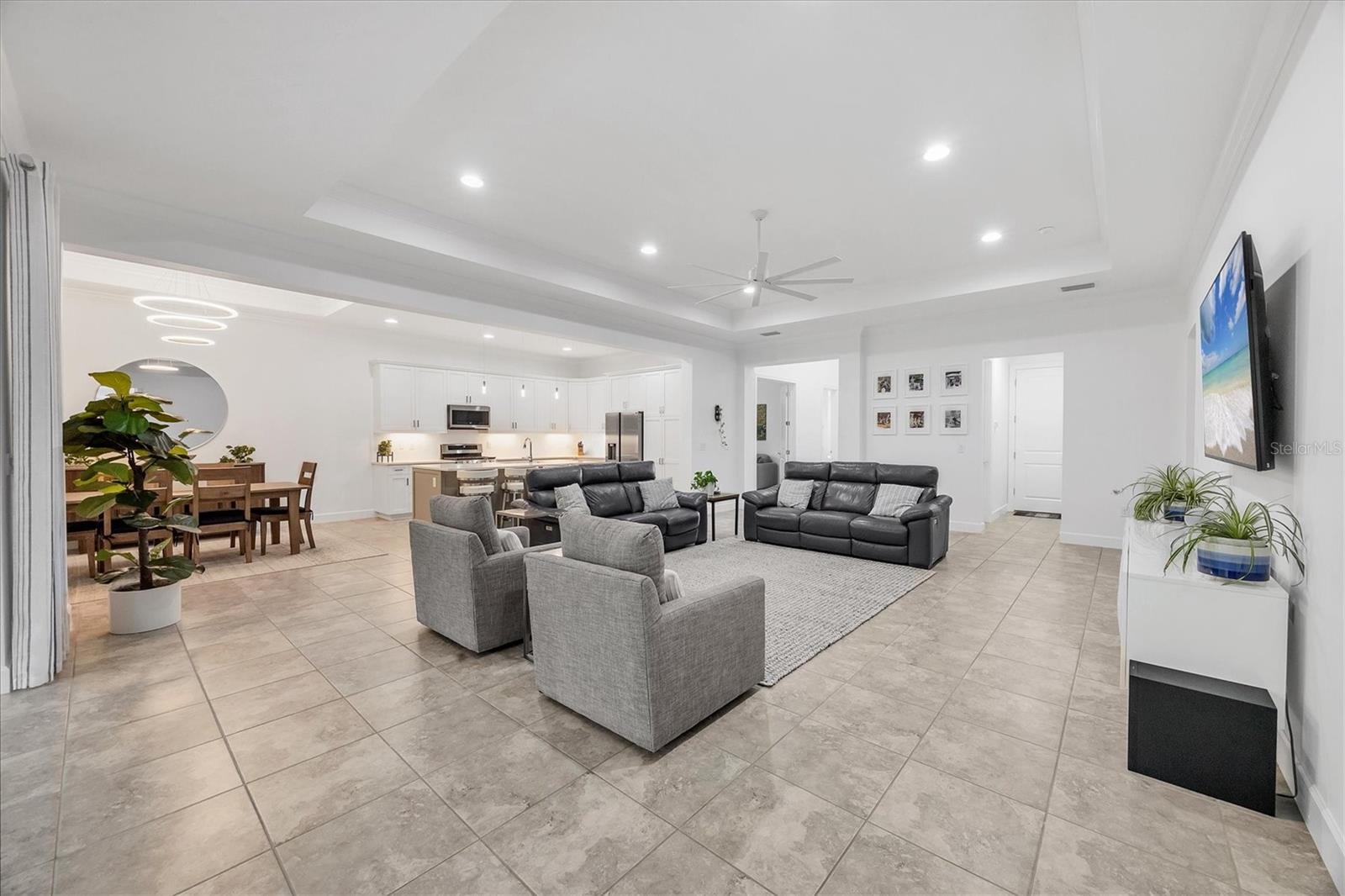 7761 SANDHILL LAKE DR