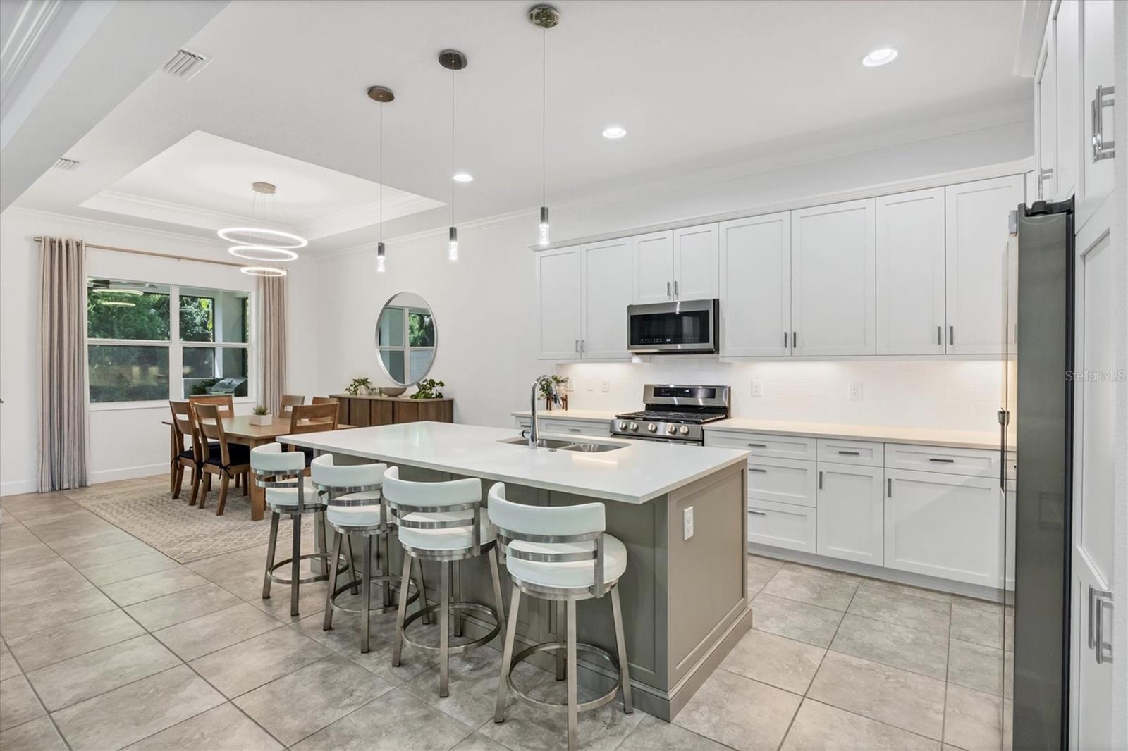 7761 SANDHILL LAKE DR