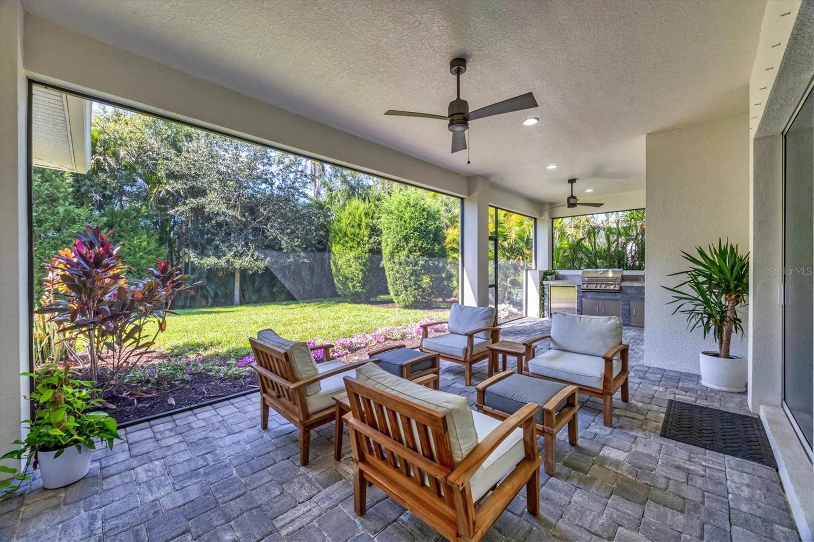 7761 SANDHILL LAKE DR