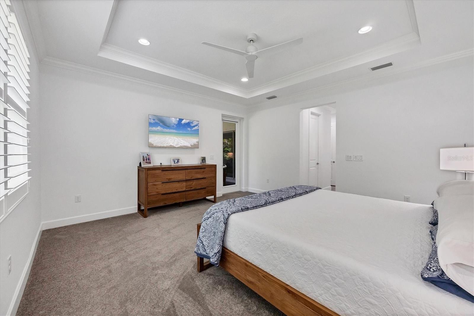 7761 SANDHILL LAKE DR