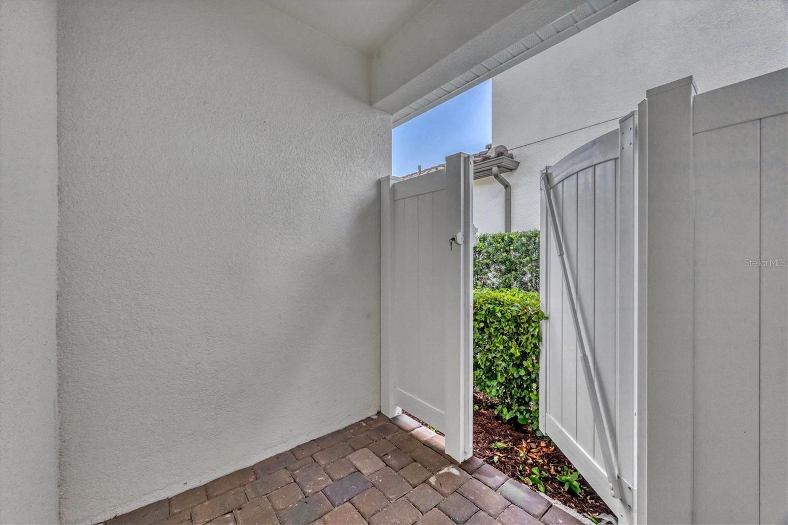 7761 SANDHILL LAKE DR