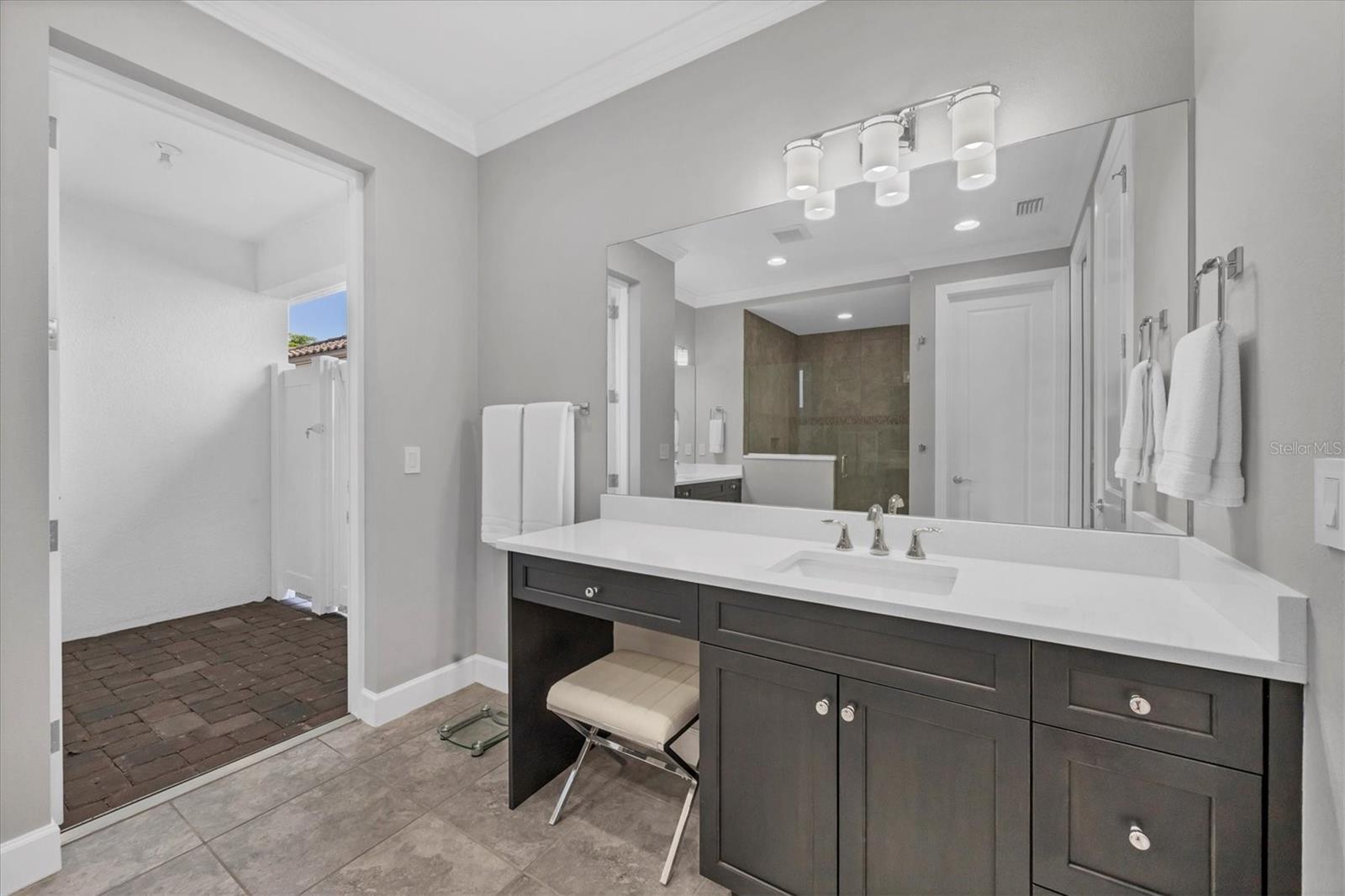 7761 SANDHILL LAKE DR