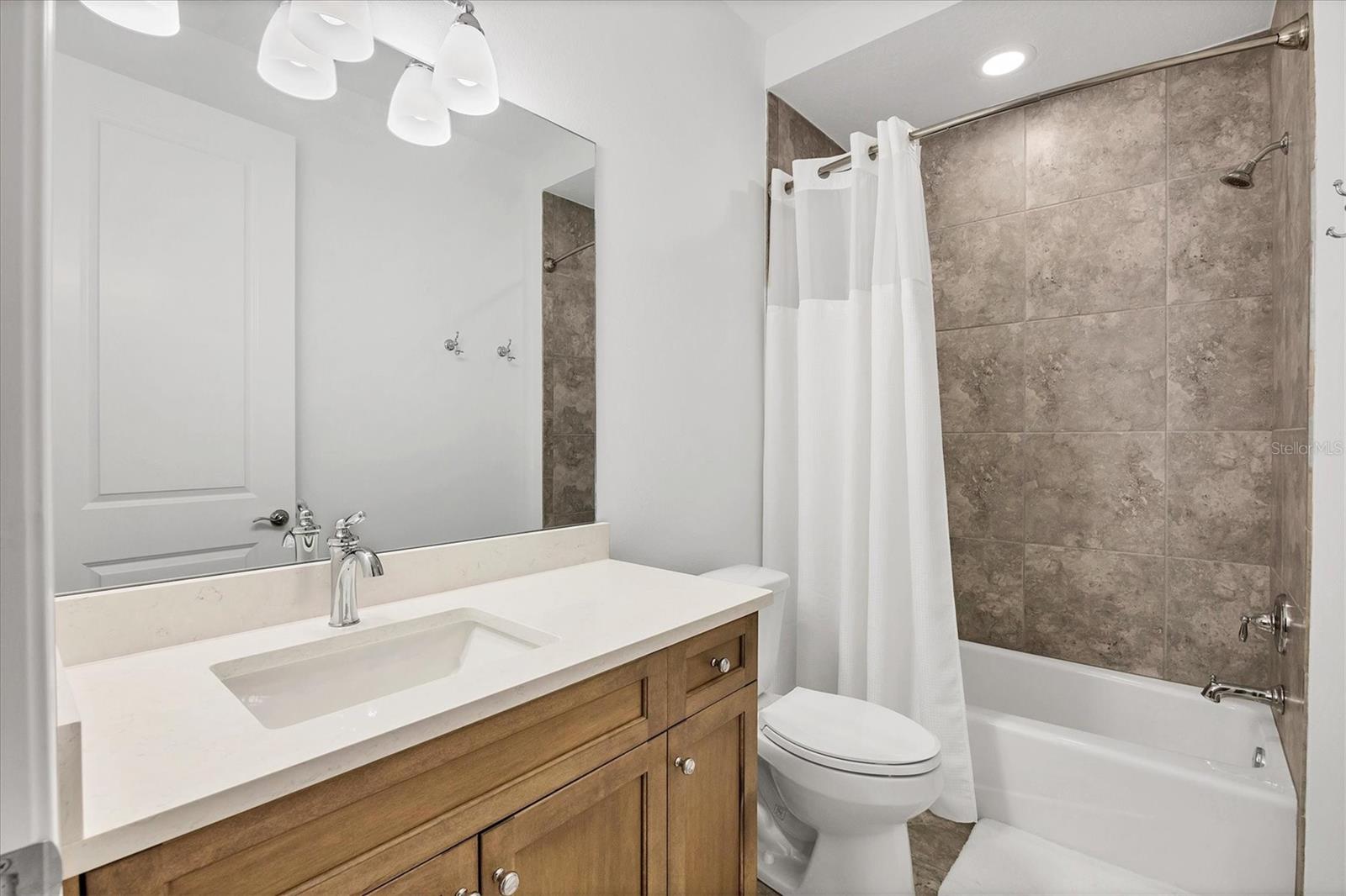 7761 SANDHILL LAKE DR