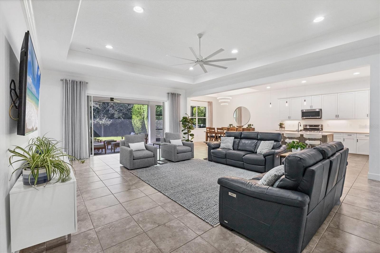 7761 SANDHILL LAKE DR