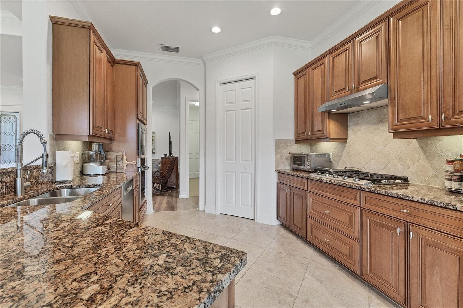 8284 BARTON FARMS BLVD