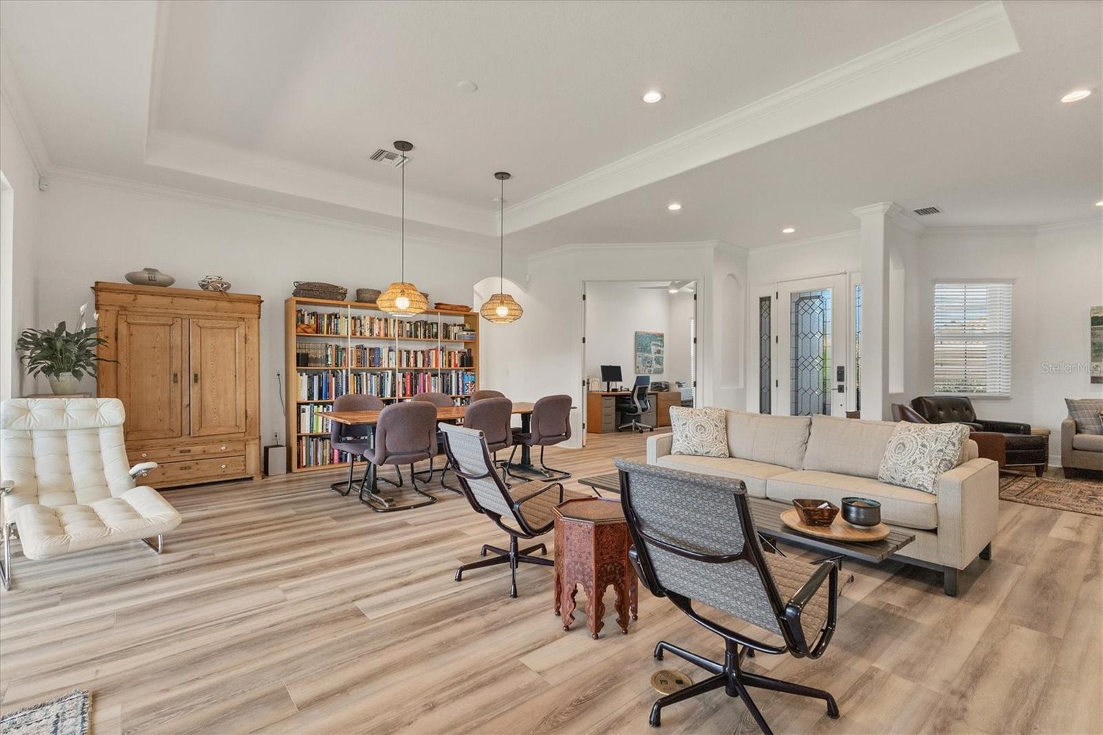 8284 BARTON FARMS BLVD