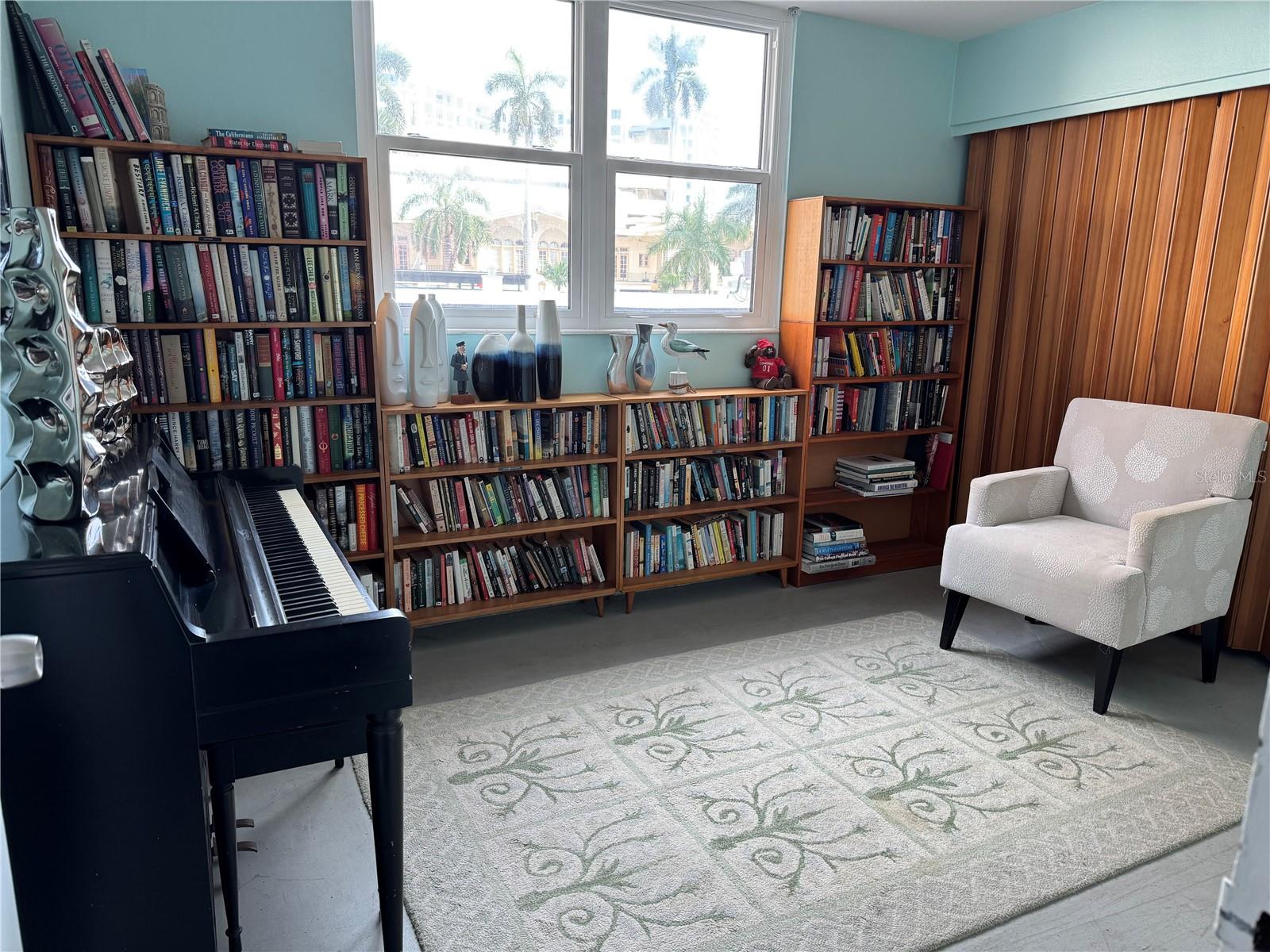 33 S GULFSTREAM AVE #409
