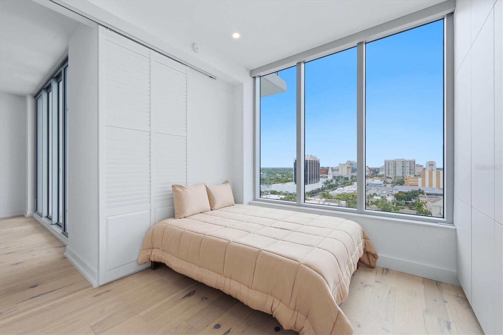 111 S PINEAPPLE AVE #1103