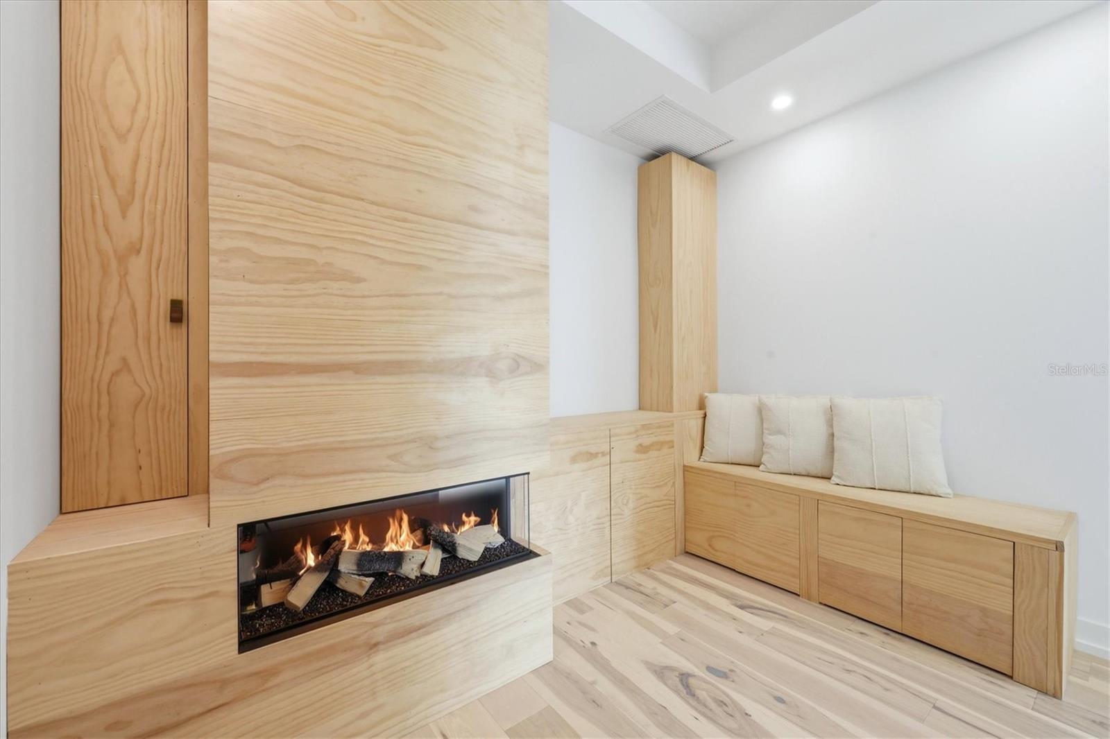 111 S PINEAPPLE AVE #1103