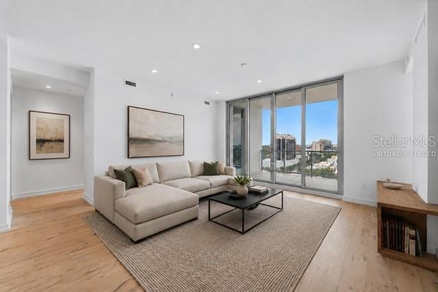111 S PINEAPPLE AVE #1103